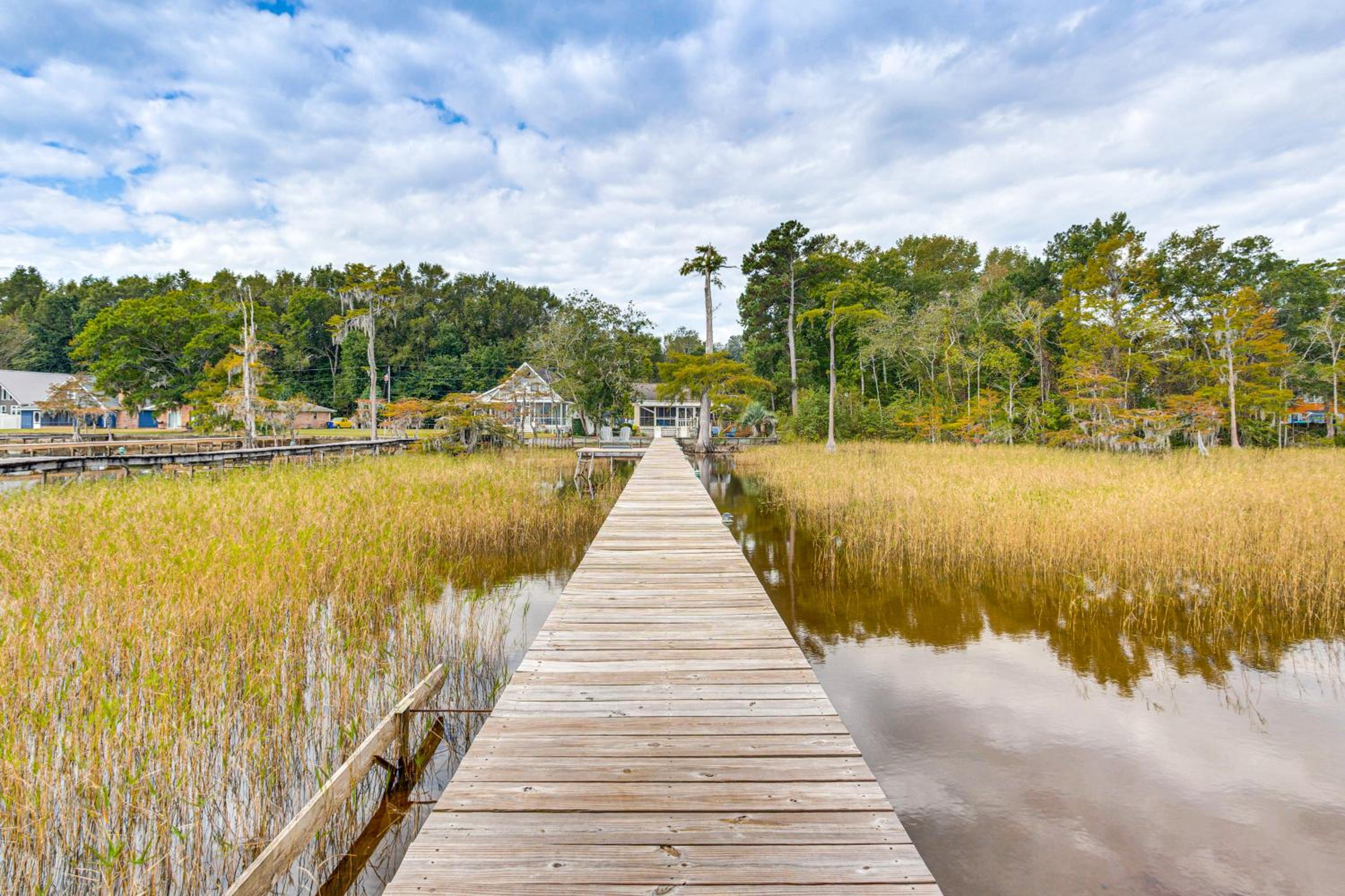 Fish, Swim and Grill Lakefront Carolina Home!