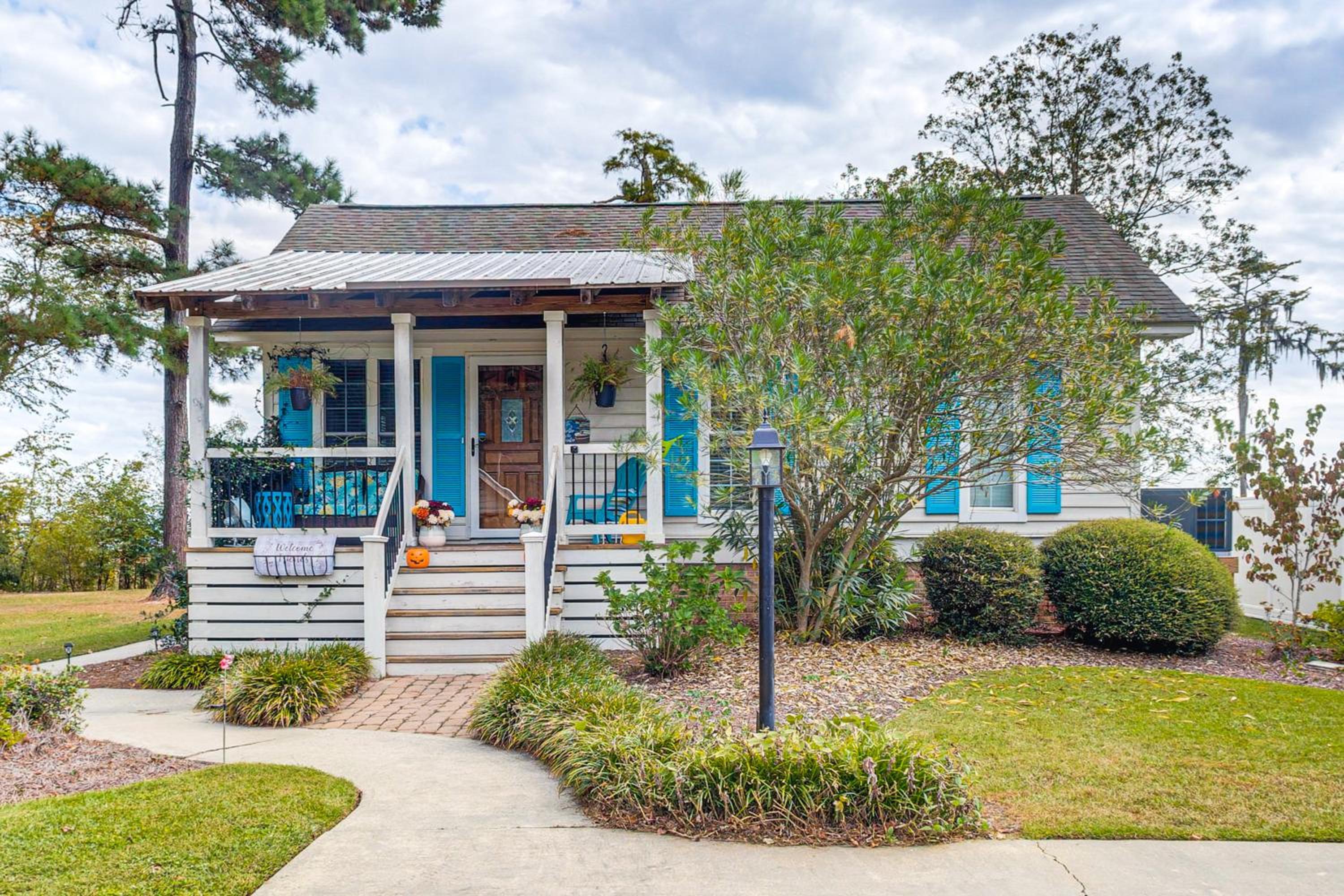 Fish, Swim and Grill Lakefront Carolina Home!