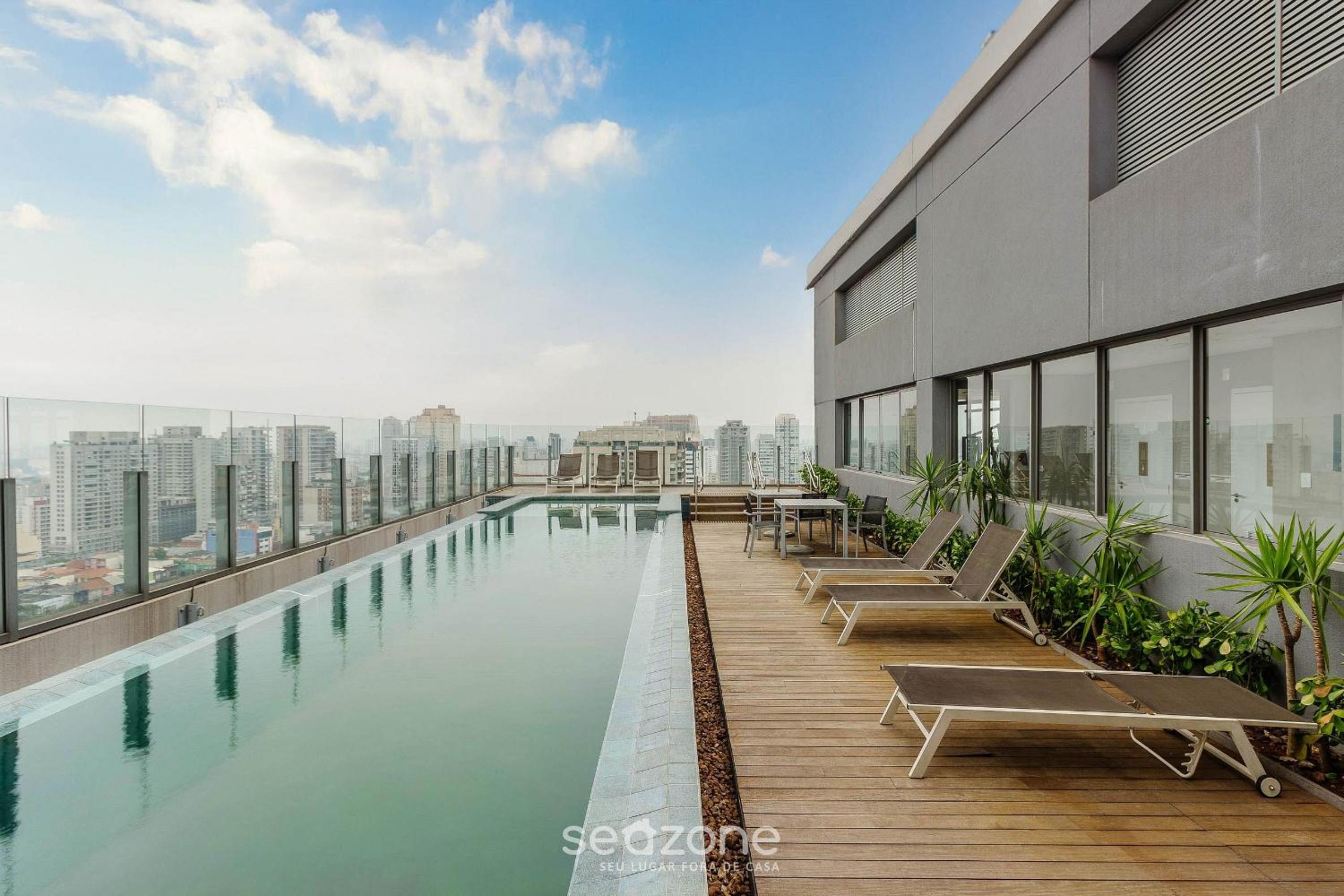 Modern apartments in a building with a pool, 300m from the subway - UOYs