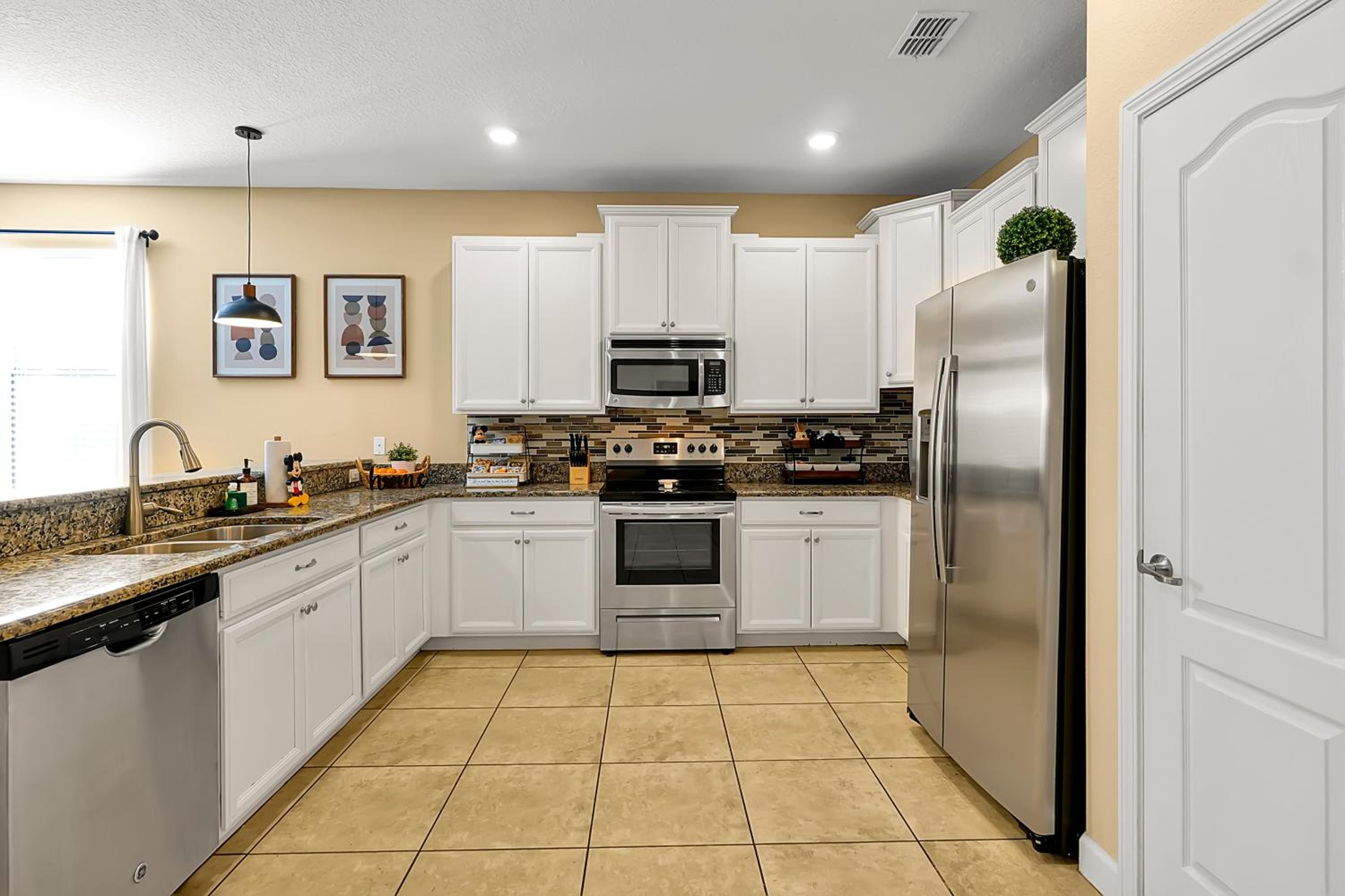 ChampionsGate 8BR Pool Game Room