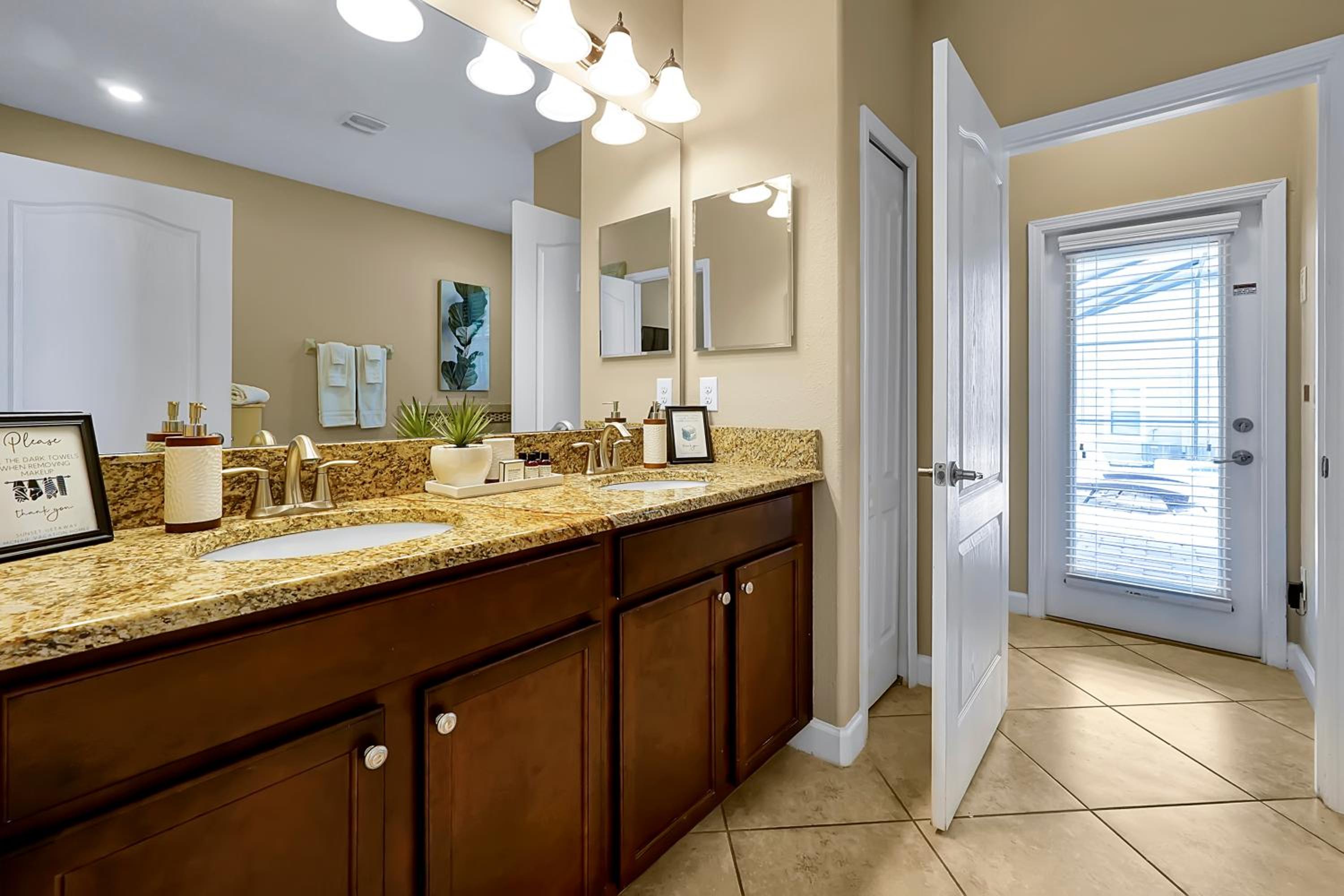 ChampionsGate 8BR Pool Game Room