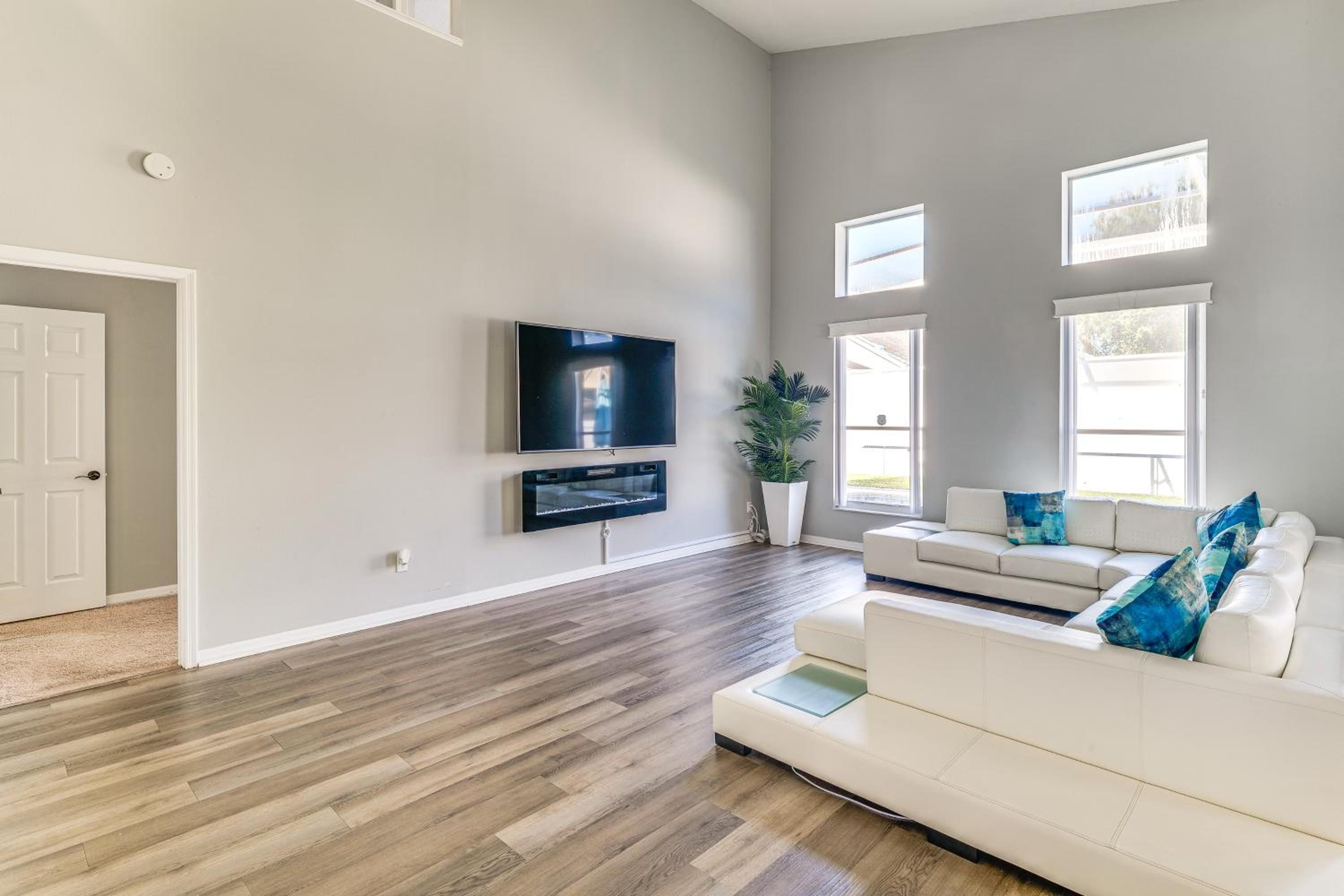 8 Mi to Disney! Family-Friendly Davenport Home