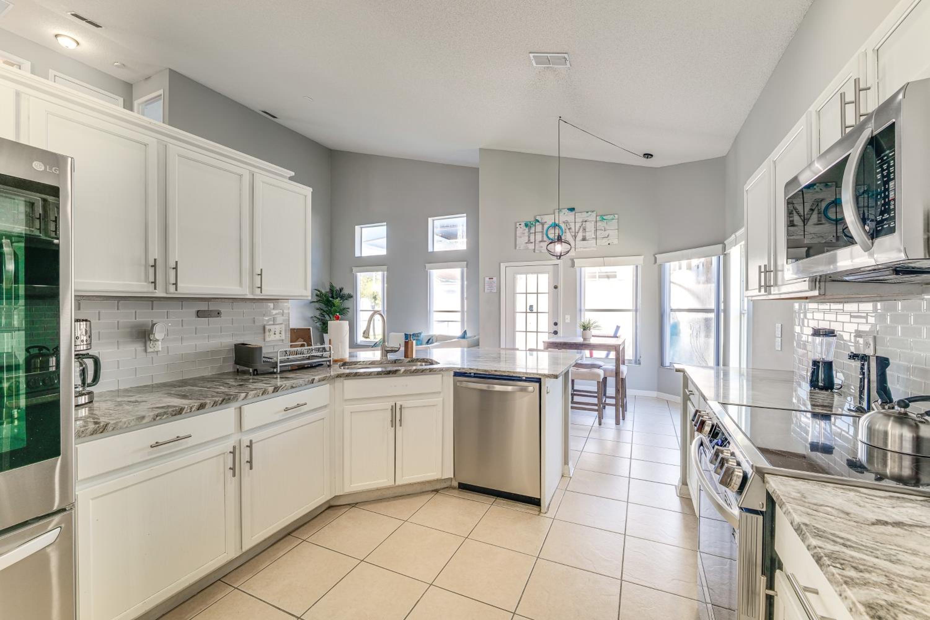 8 Mi to Disney! Family-Friendly Davenport Home
