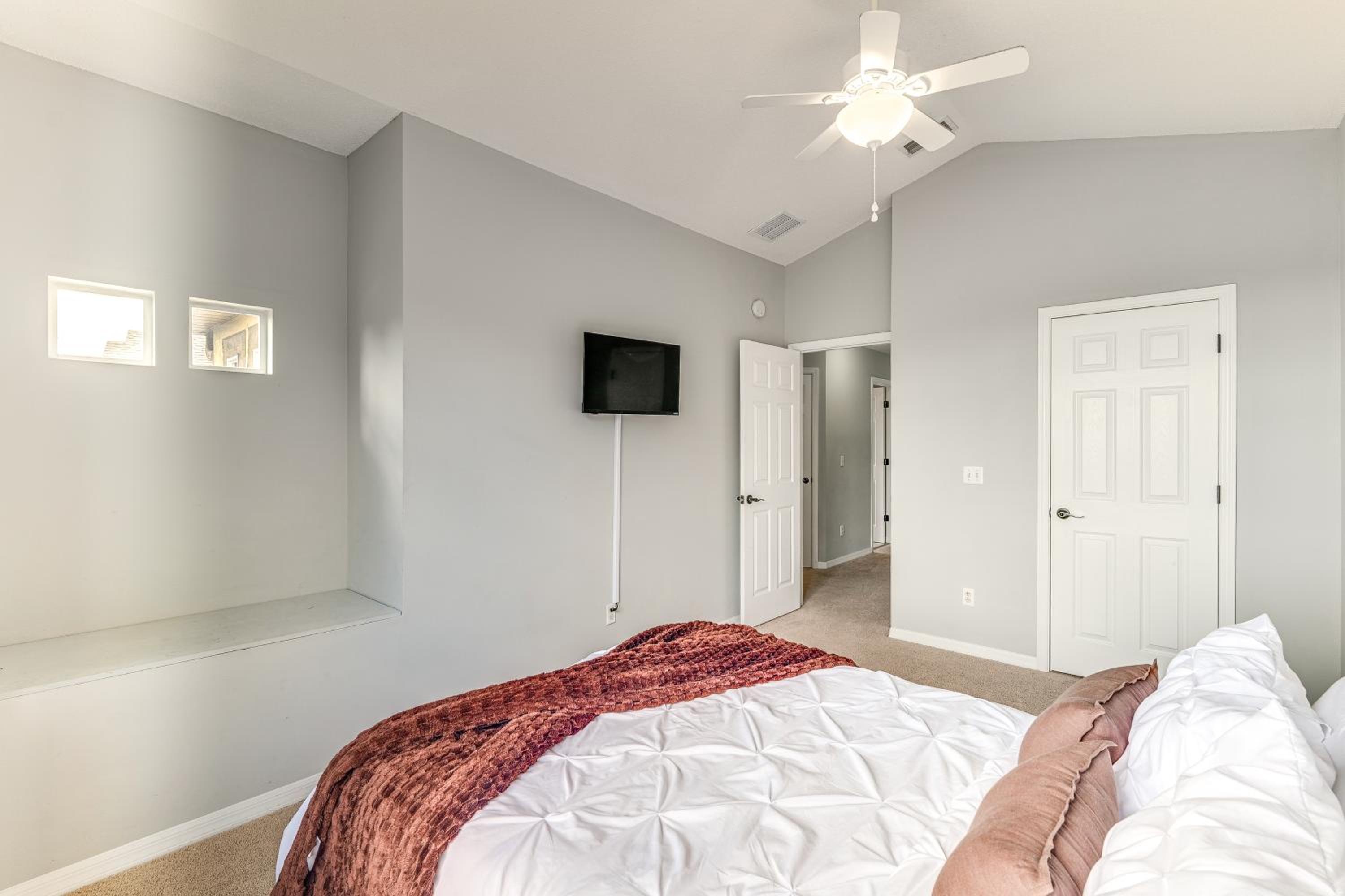 8 Mi to Disney! Family-Friendly Davenport Home