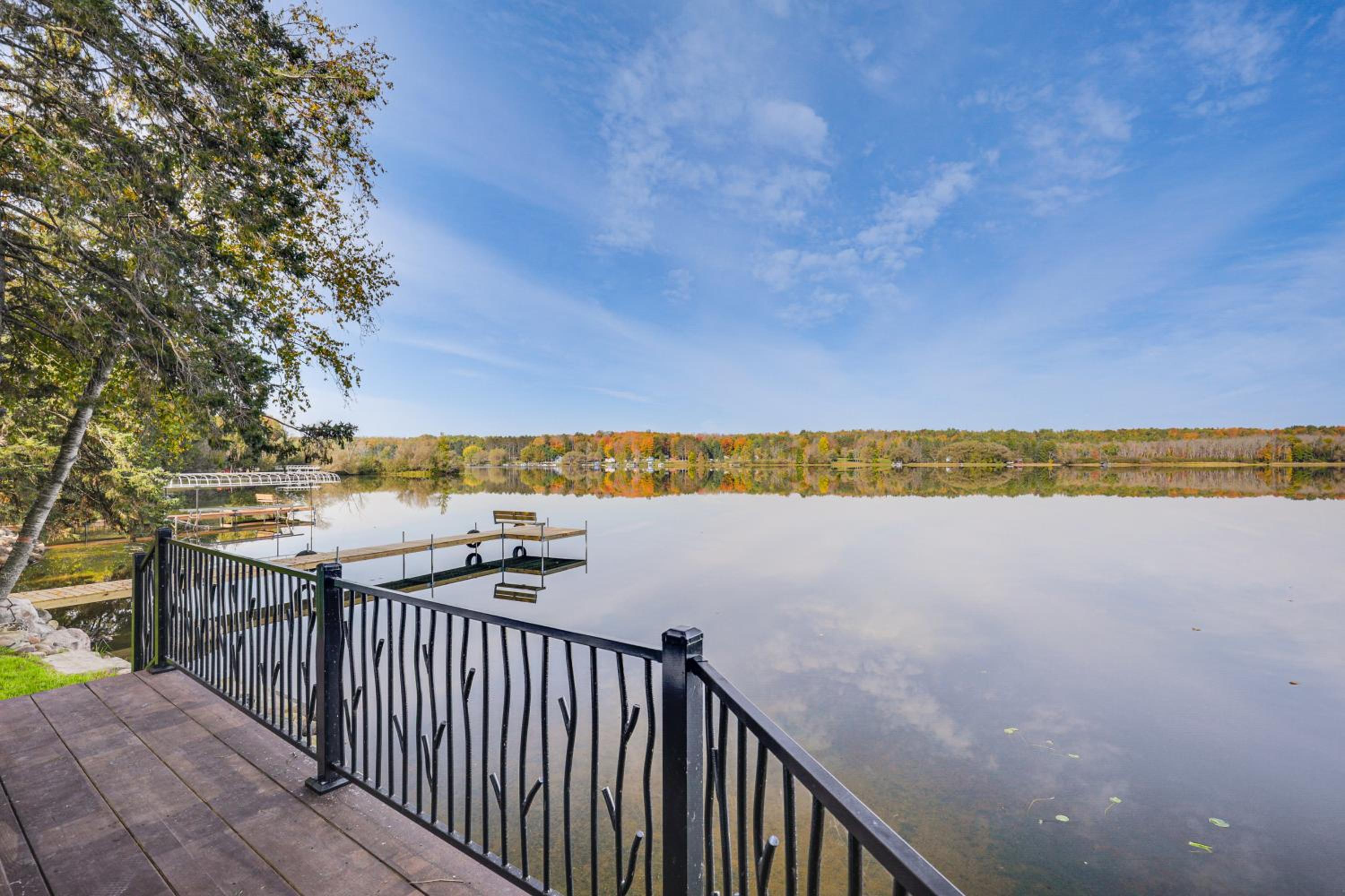 Waters Edge Retreat on Butternut Lake!