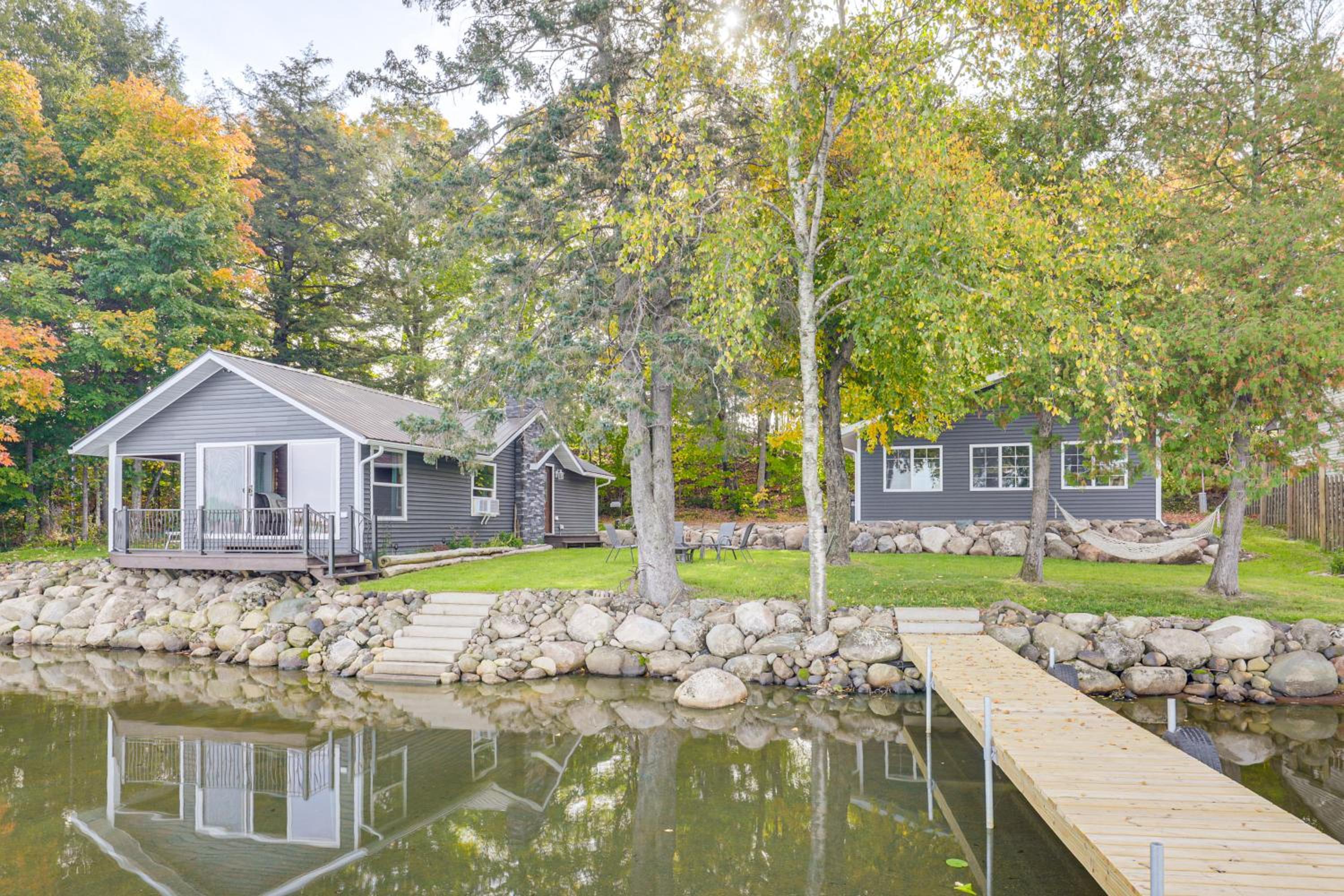 Waters Edge Retreat on Butternut Lake!