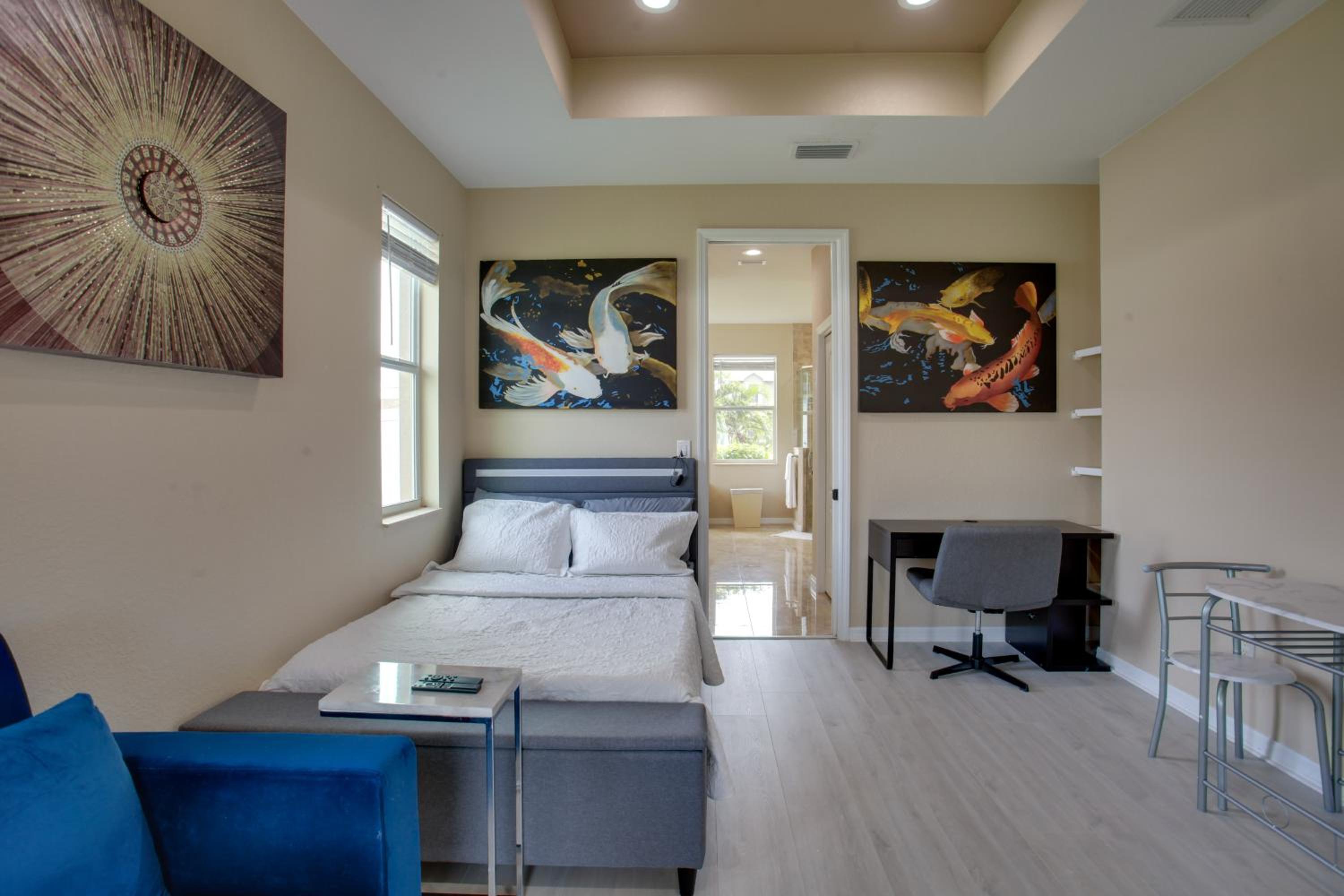 Cozy Couples Retreat with Porch in Cape Coral!
