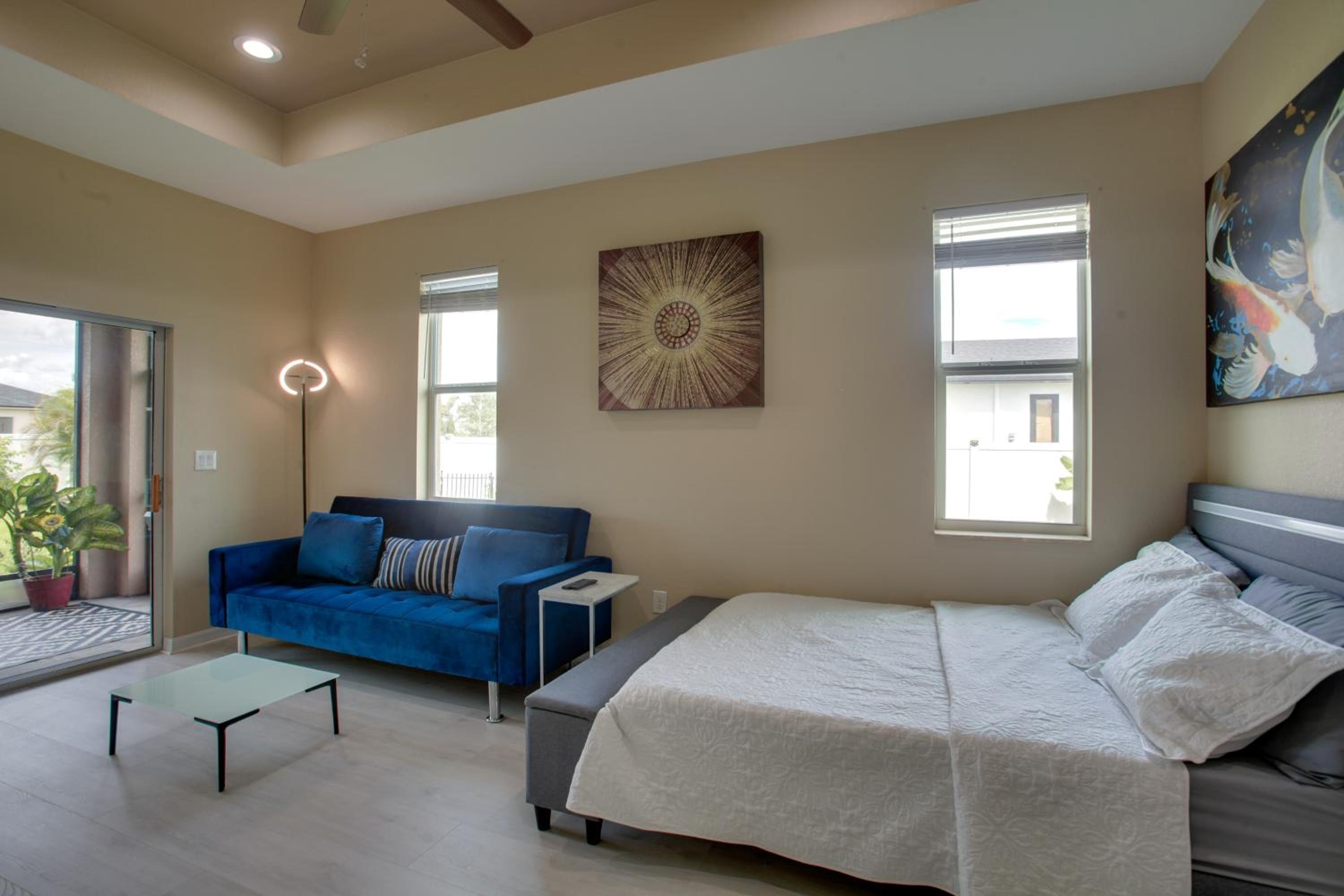Cozy Couples Retreat with Porch in Cape Coral!
