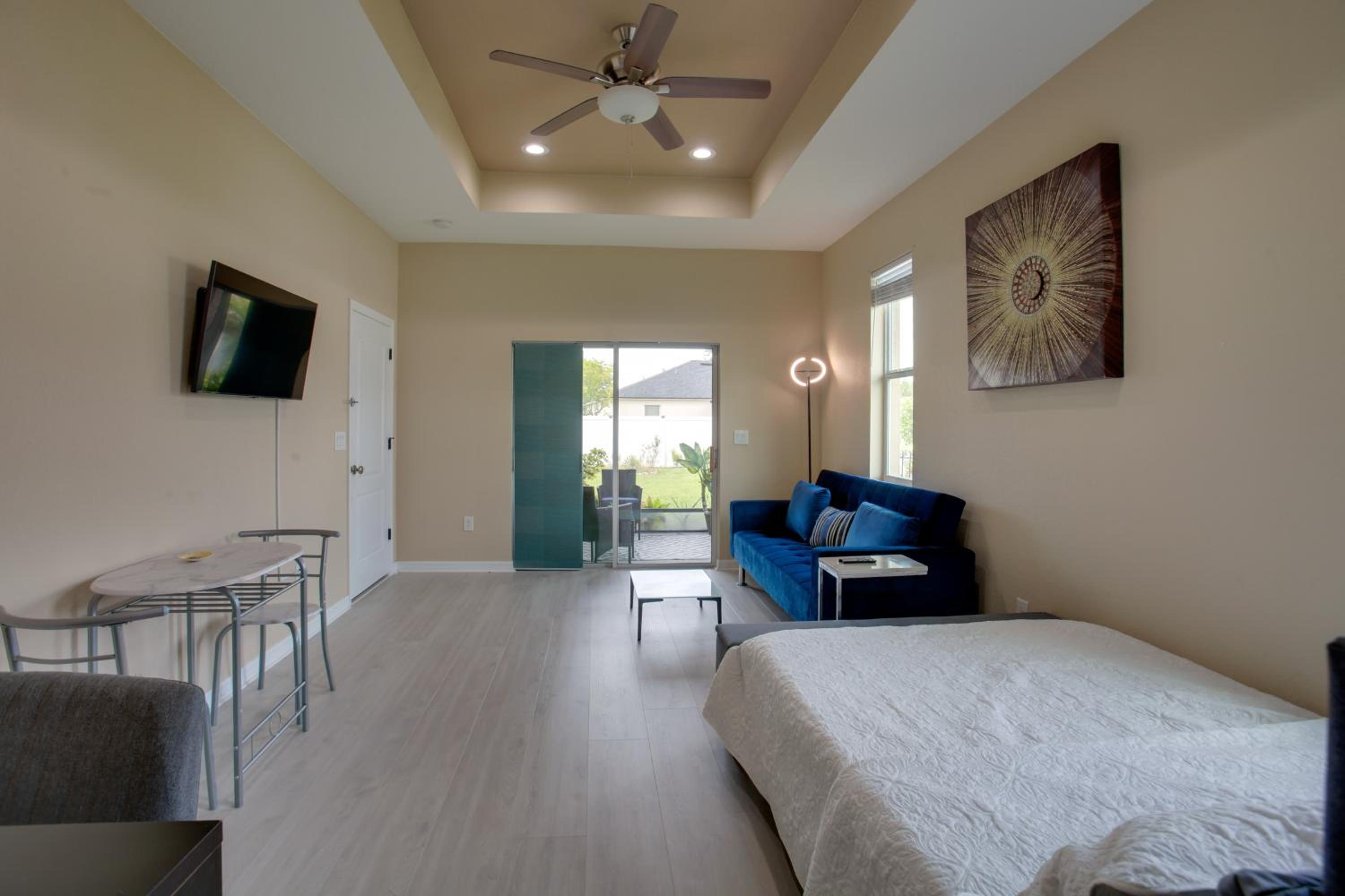 Cozy Couples Retreat with Porch in Cape Coral!