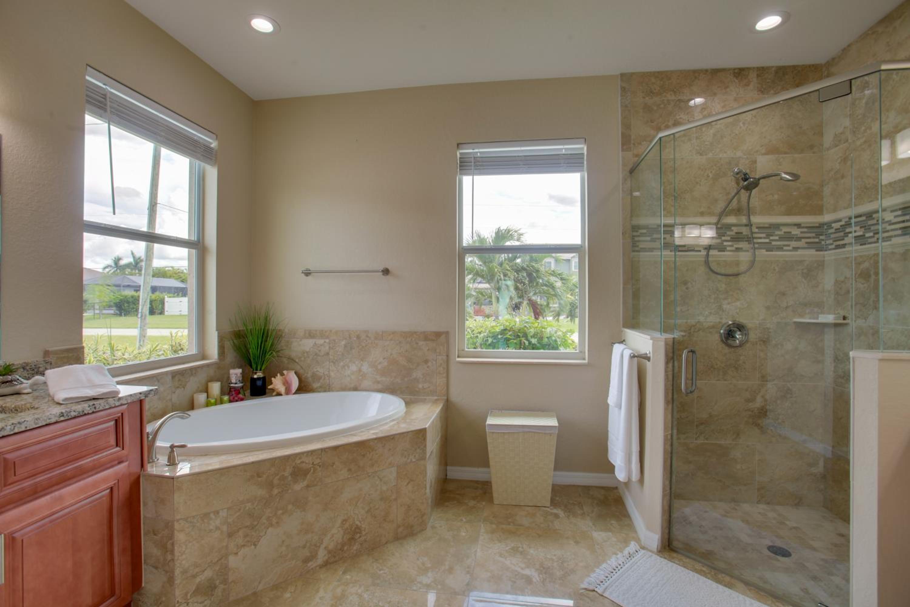 Cozy Couples Retreat with Porch in Cape Coral!