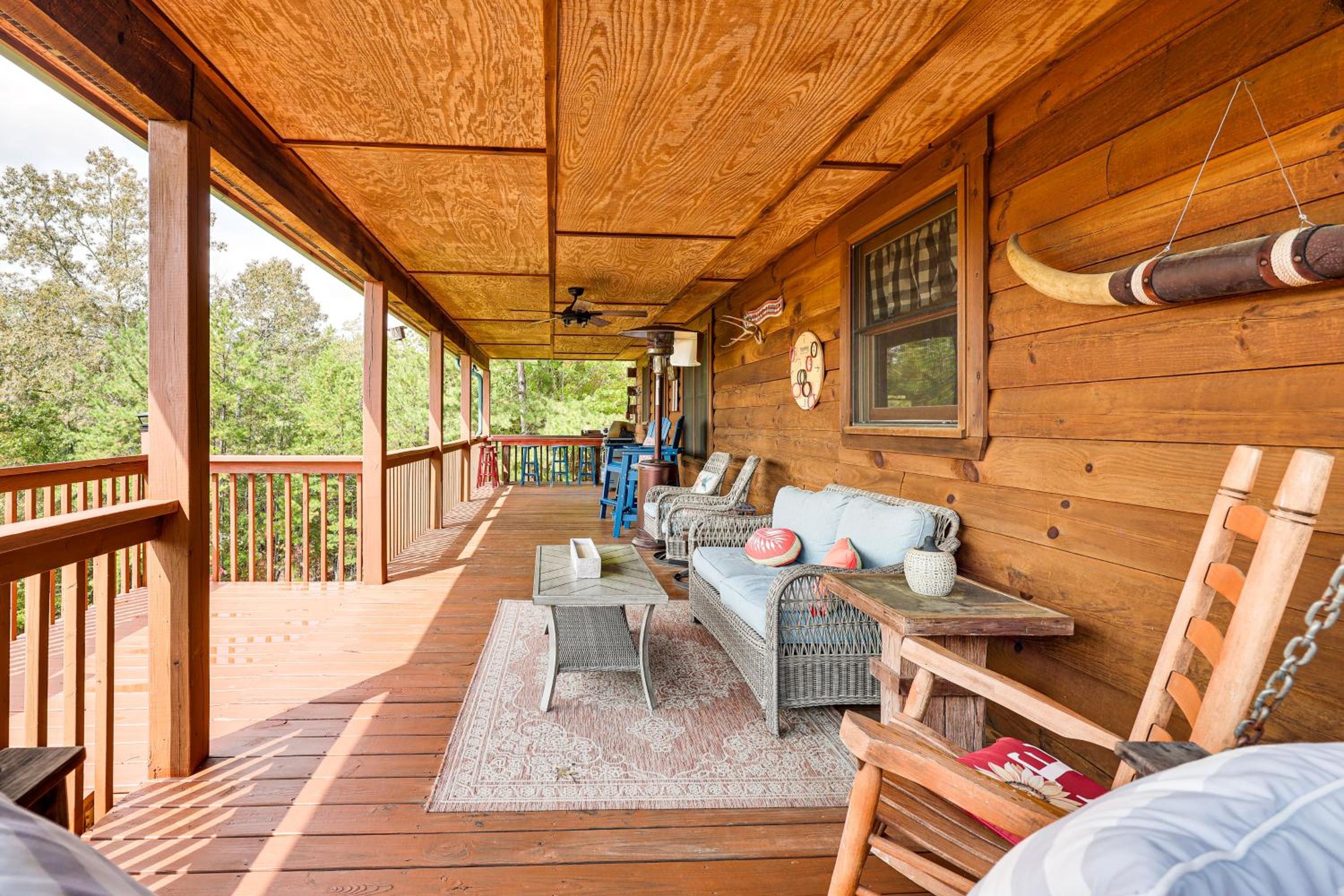 Deck and Mtn Views Sunset Ridge Cabin in Murphy