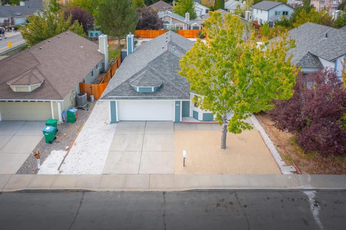 Modern Western Retreat Pet Friendly 4 Bed 2 Bath