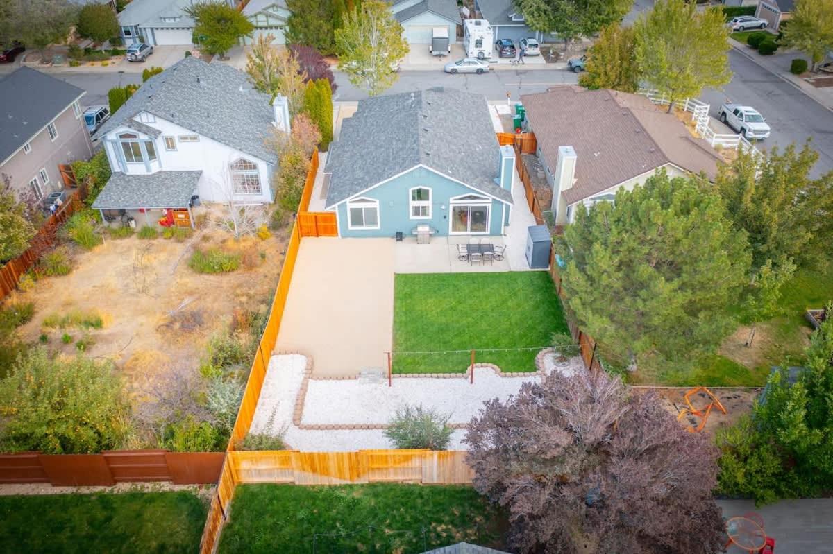 Modern Western Retreat Pet Friendly 4 Bed 2 Bath