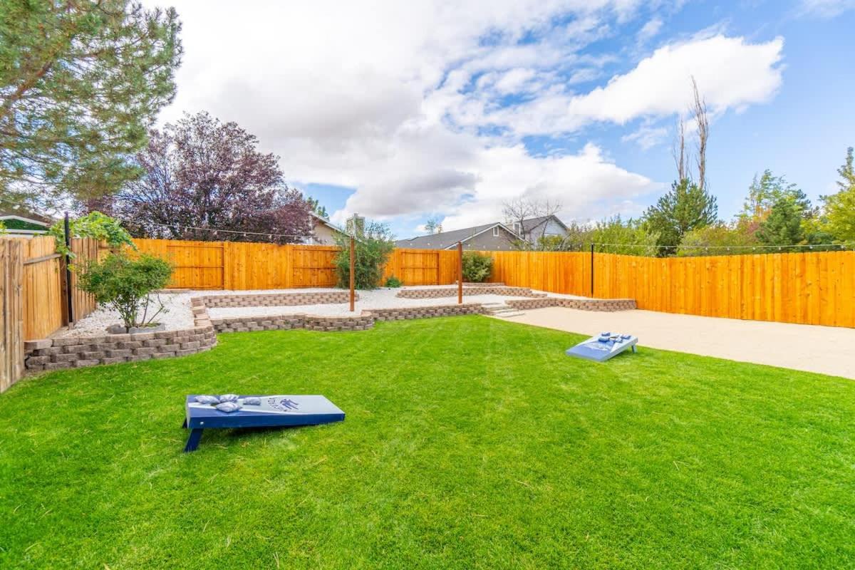 Modern Western Retreat Pet Friendly 4 Bed 2 Bath