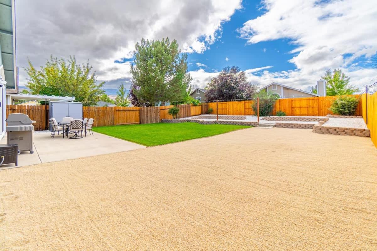 Modern Western Retreat Pet Friendly 4 Bed 2 Bath