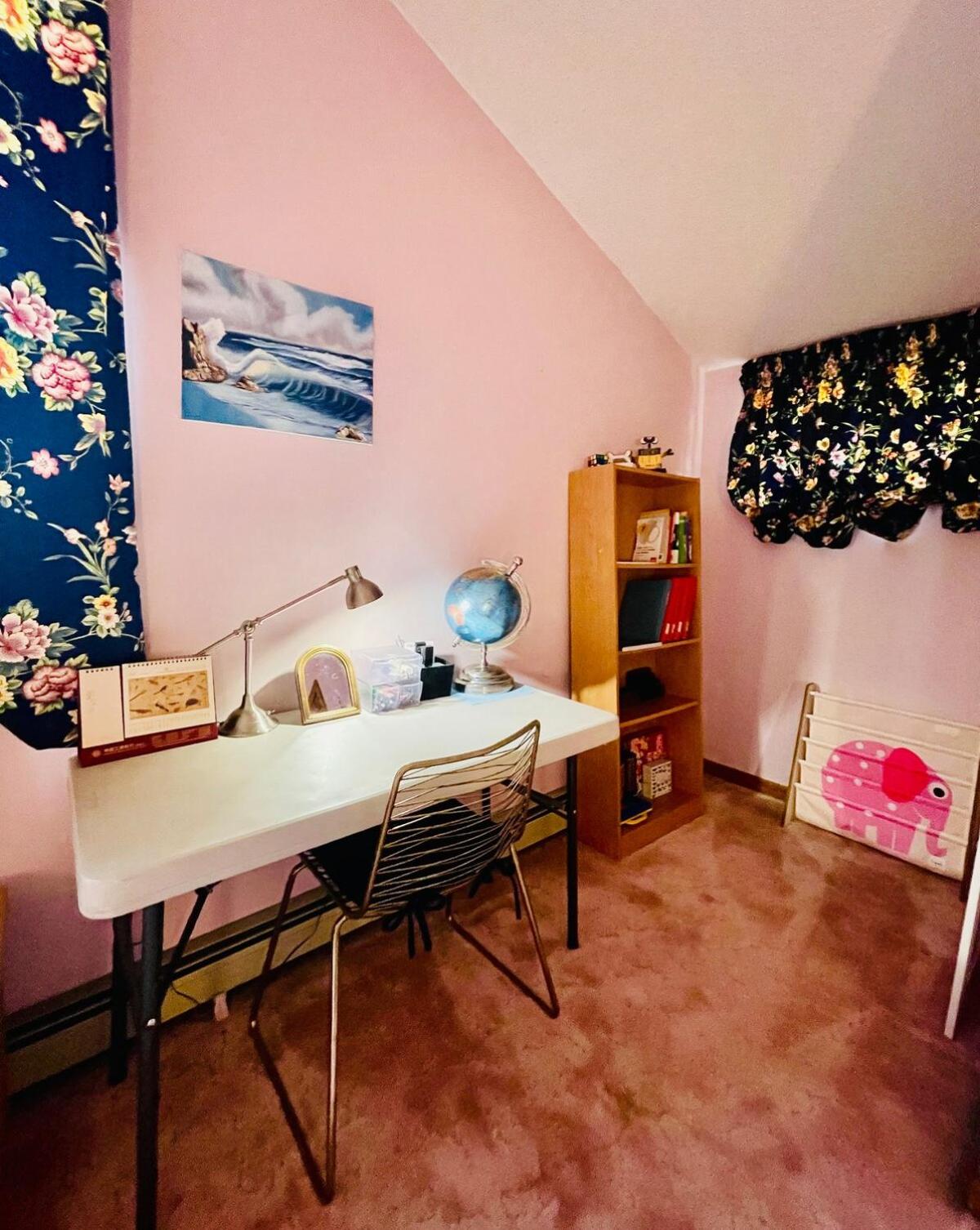 Cozy Loft in Amherst NY No Pet