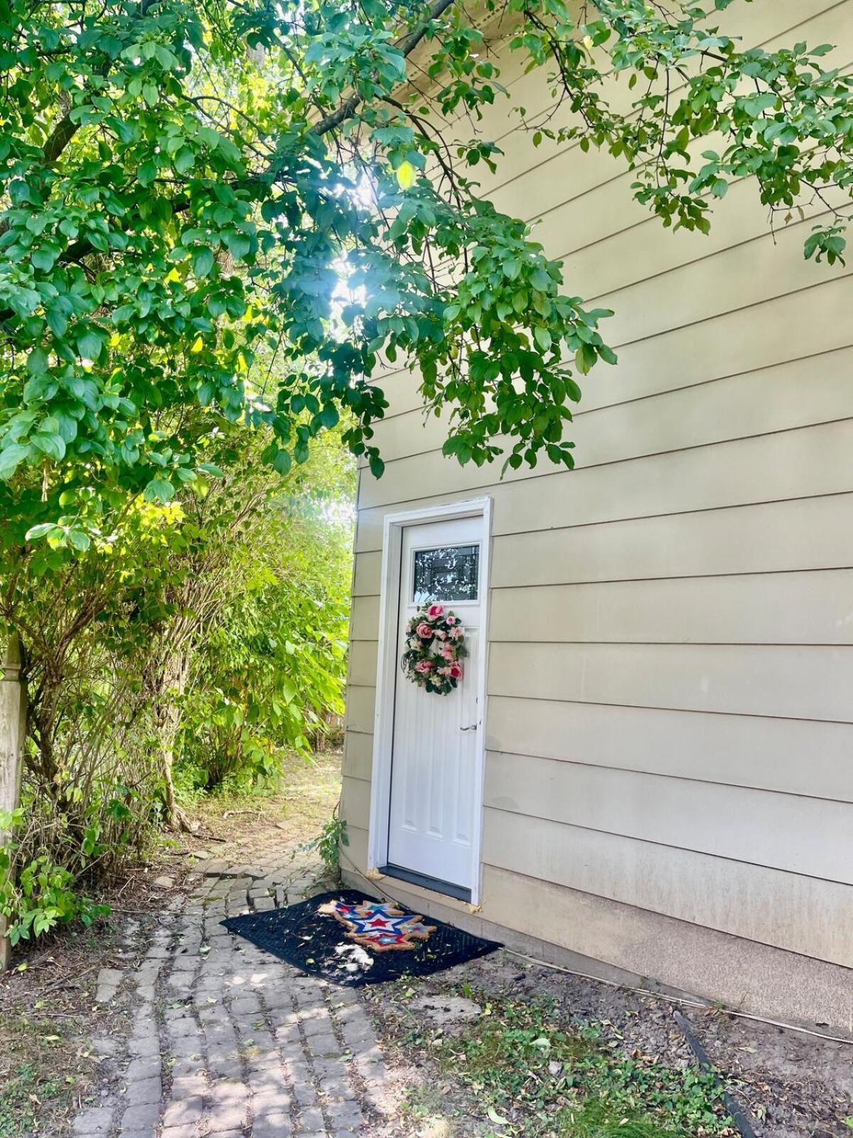 Cozy Loft in Amherst NY No Pet
