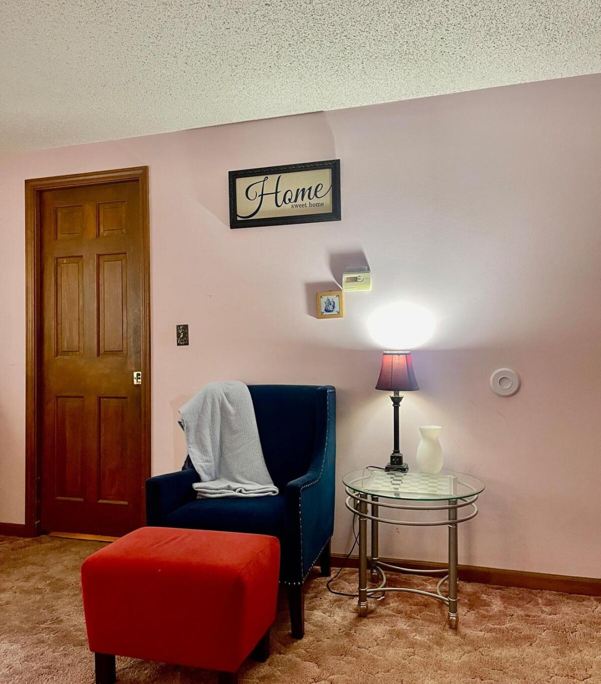 Cozy Loft in Amherst NY No Pet