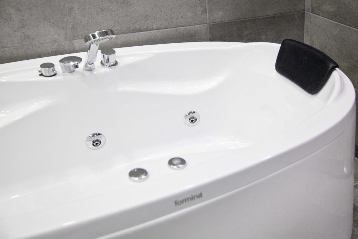 Jacuzzi