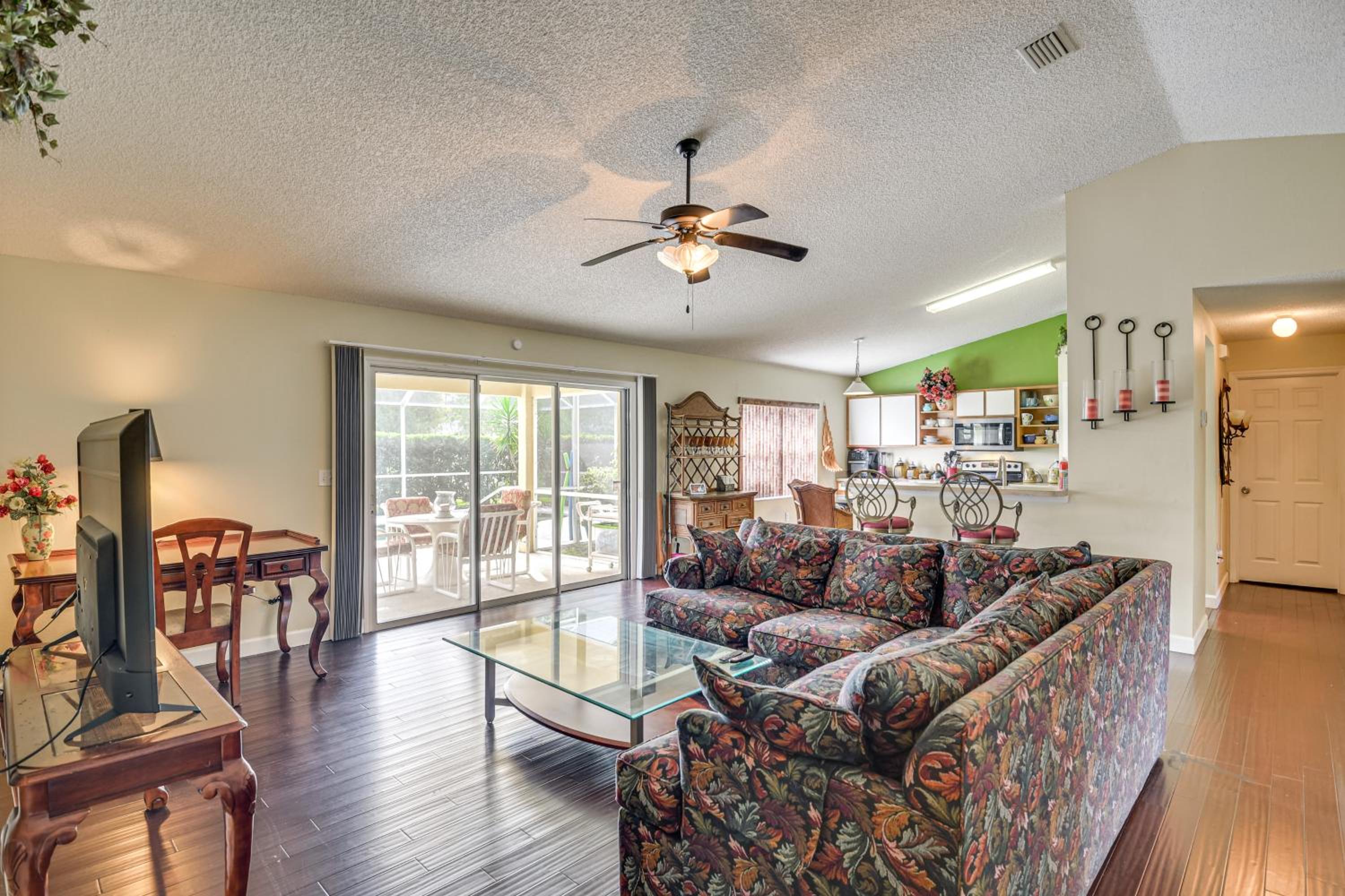 5 Mi to Beaches Family Getaway in Palm Coast!