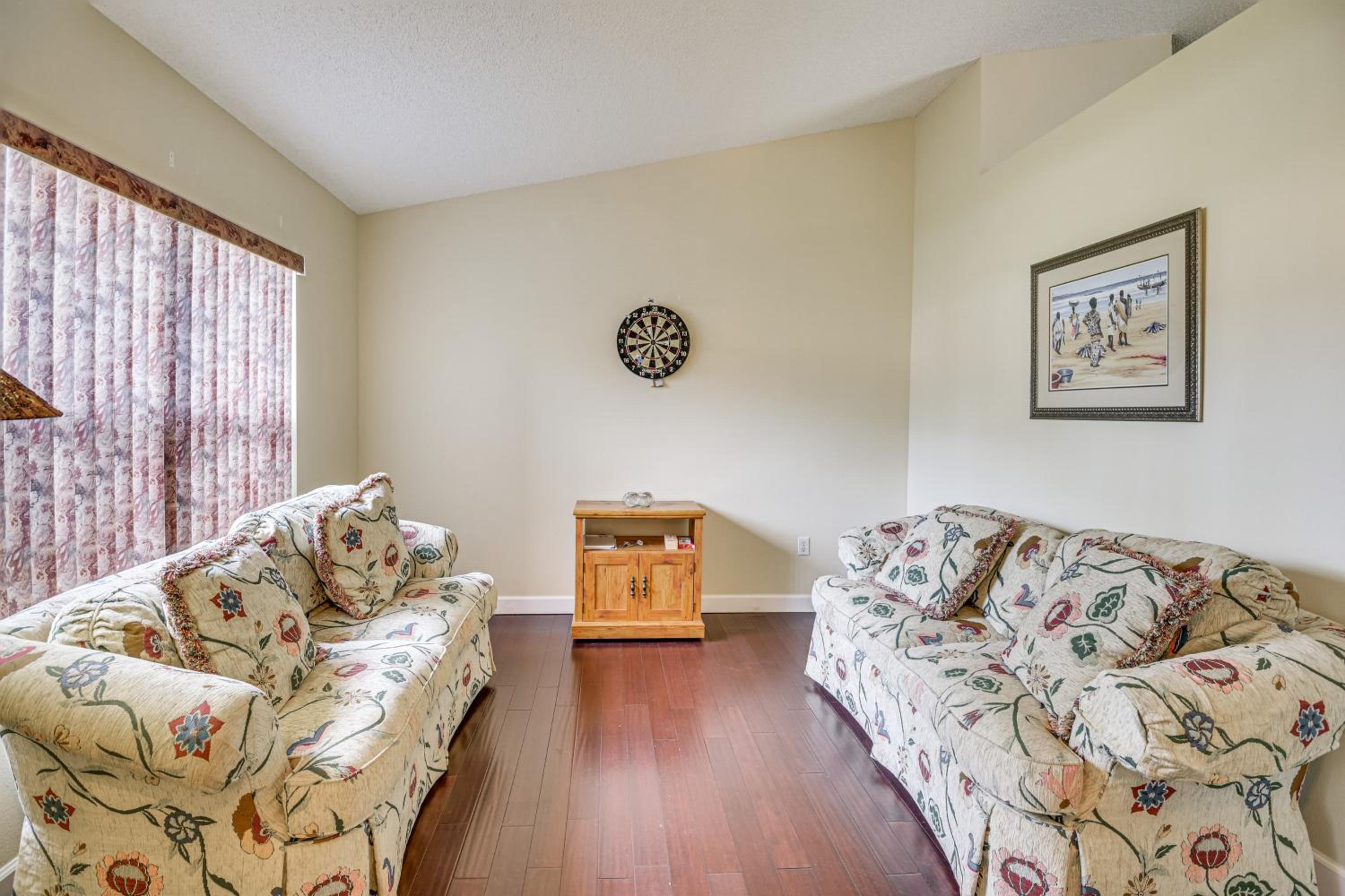 5 Mi to Beaches Family Getaway in Palm Coast!