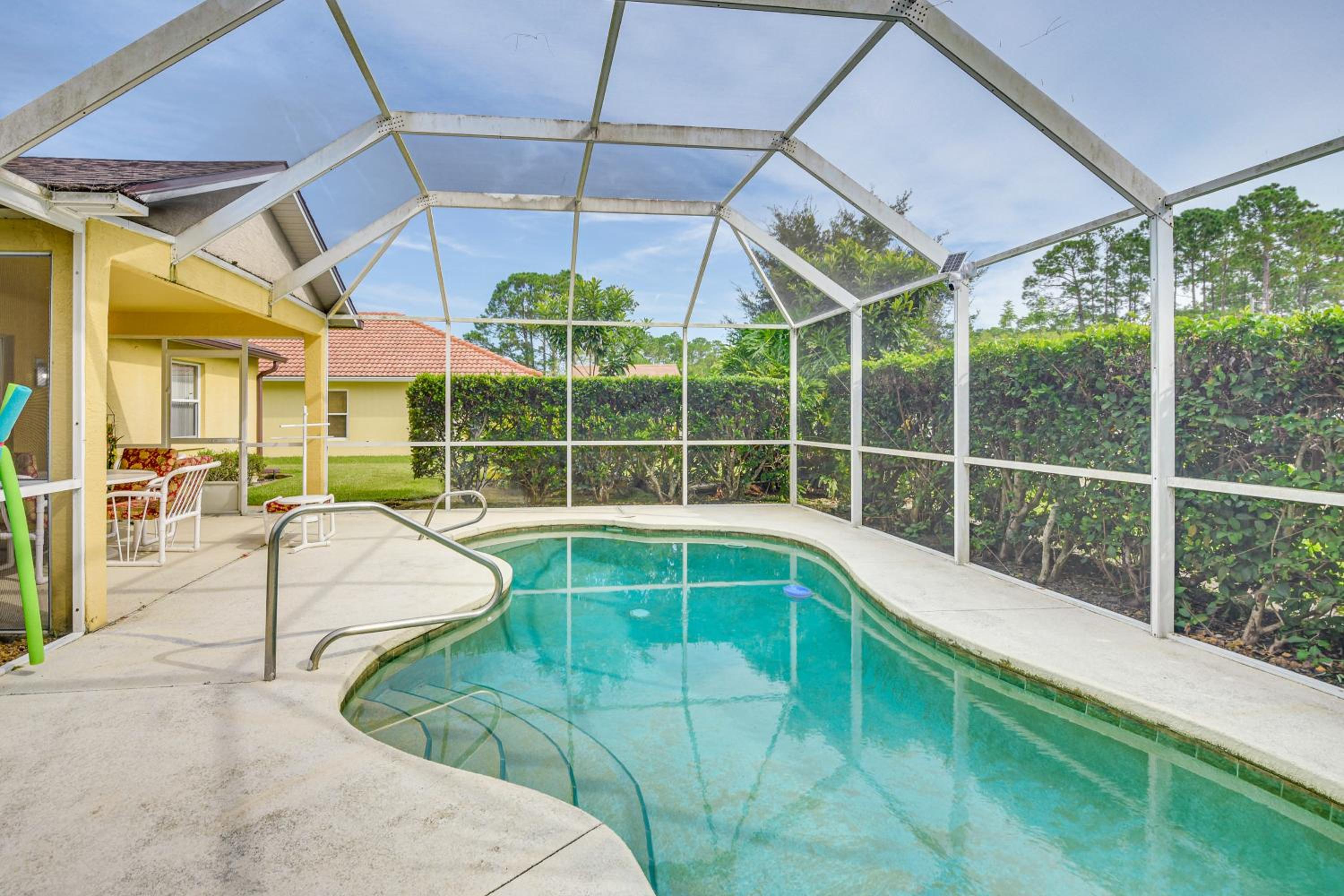 5 Mi to Beaches Family Getaway in Palm Coast!