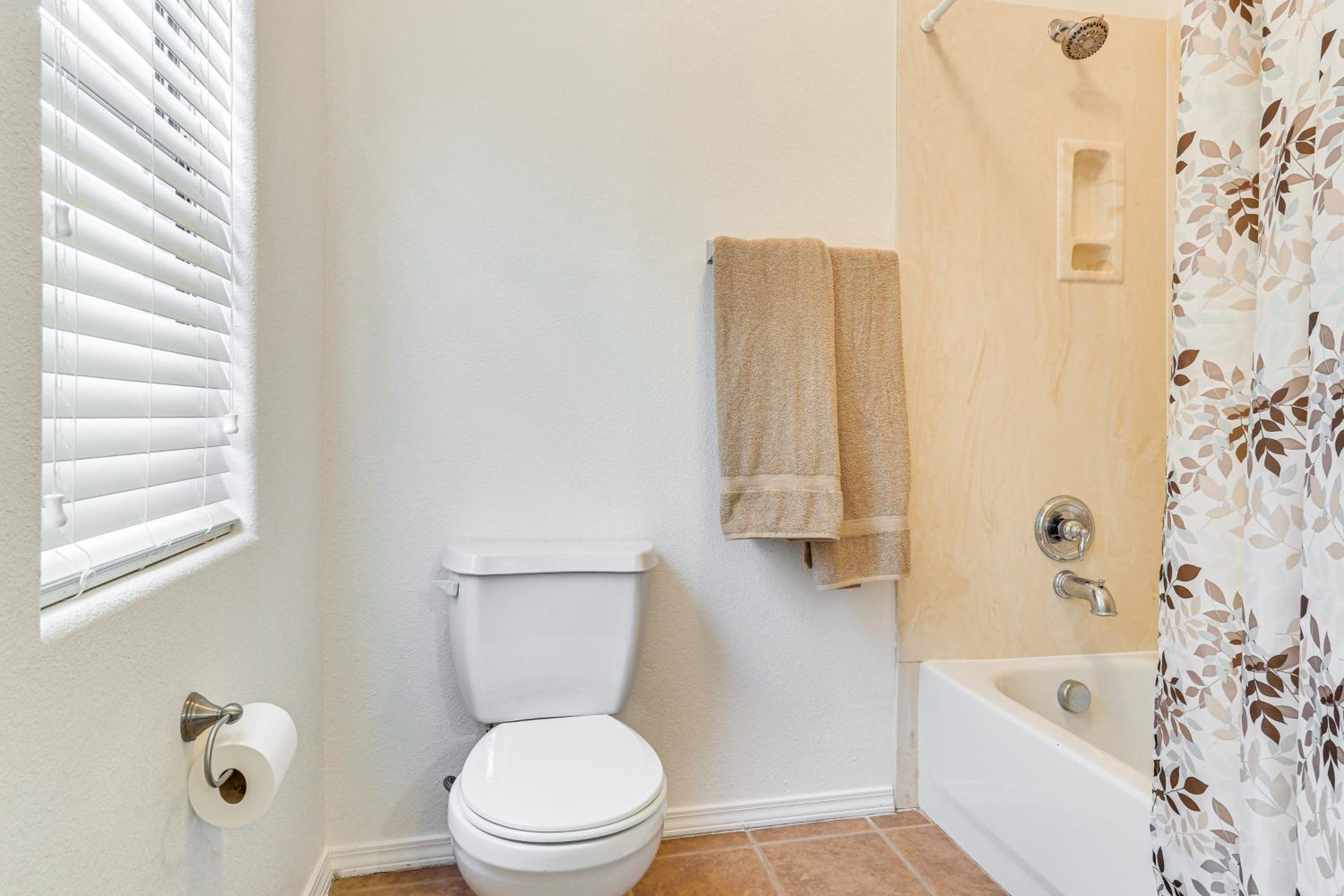 Easy ABQ Access Large Family Home with Patio and Yard