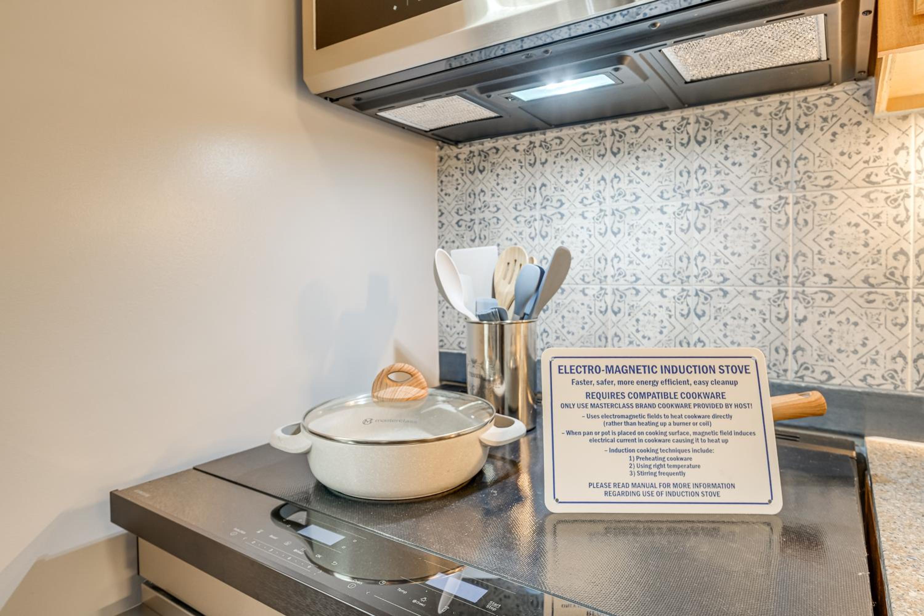 1 Mi to Old Town Alexandria Townhome with Patio