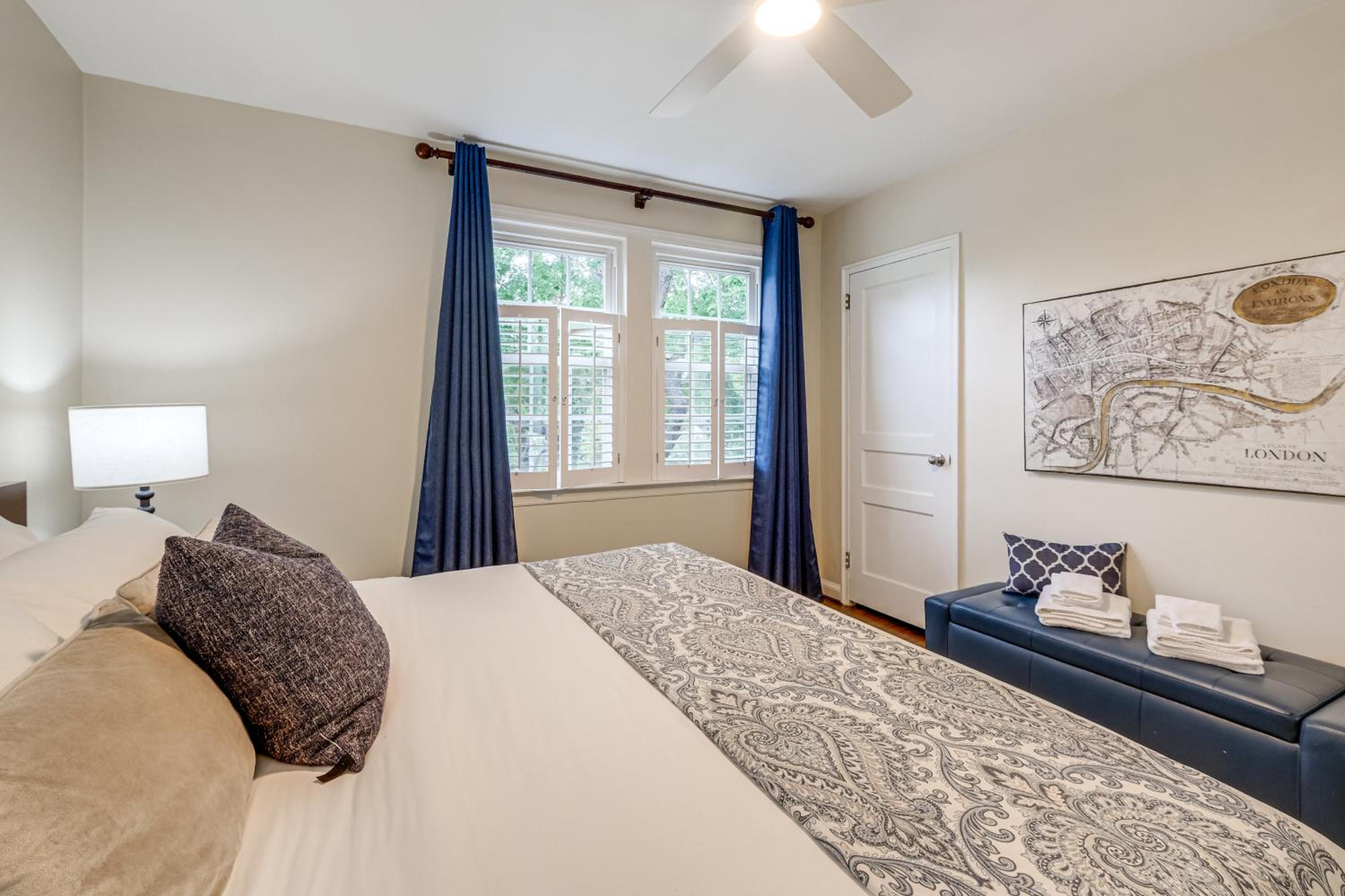 1 Mi to Old Town Alexandria Townhome with Patio