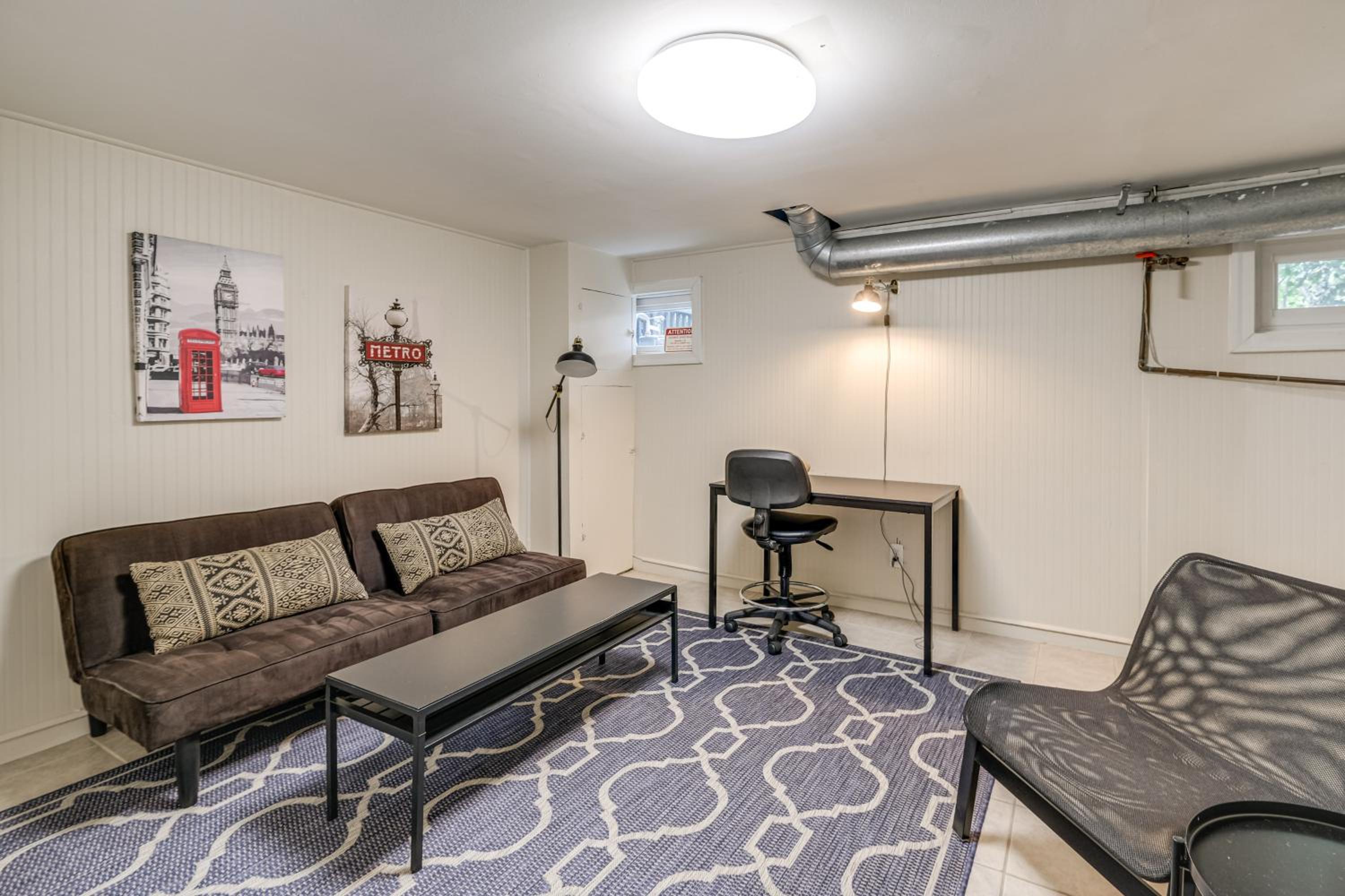 1 Mi to Old Town Alexandria Townhome with Patio