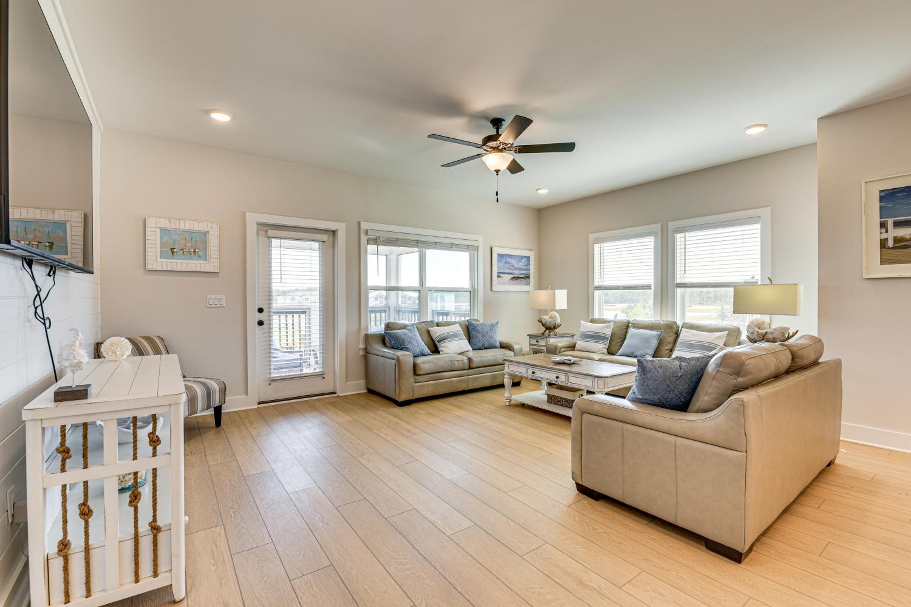 Easy Beach Access New PCB Retreat with Resort Pool!