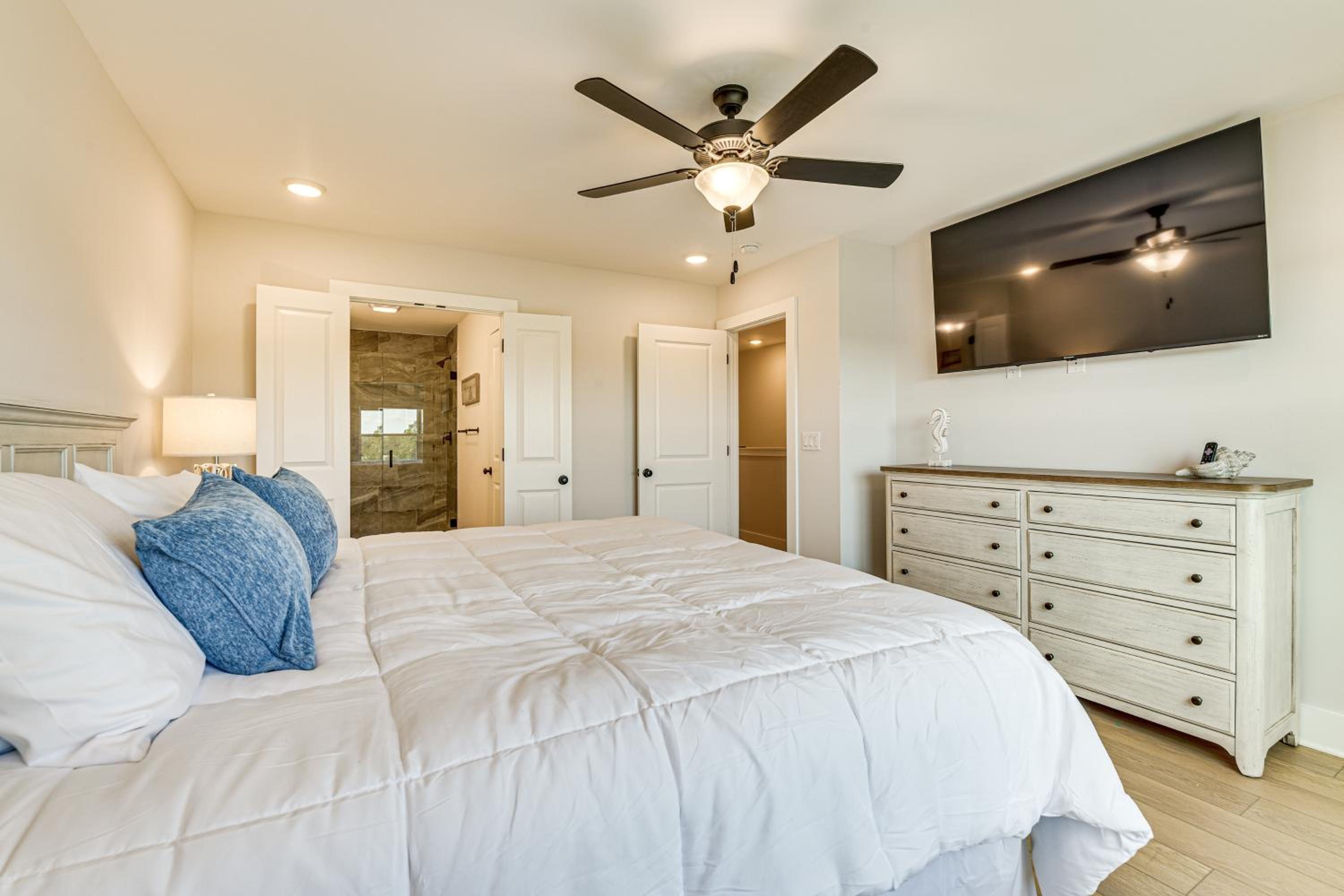Easy Beach Access New PCB Retreat with Resort Pool!