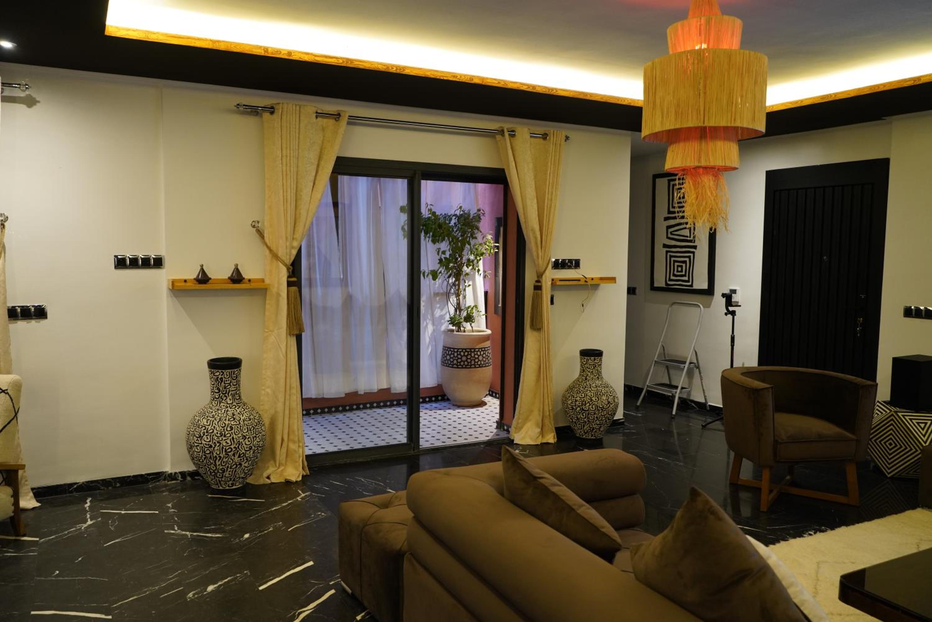 Design Art Gallery Apartment Marrakech swimming pool on the Roof