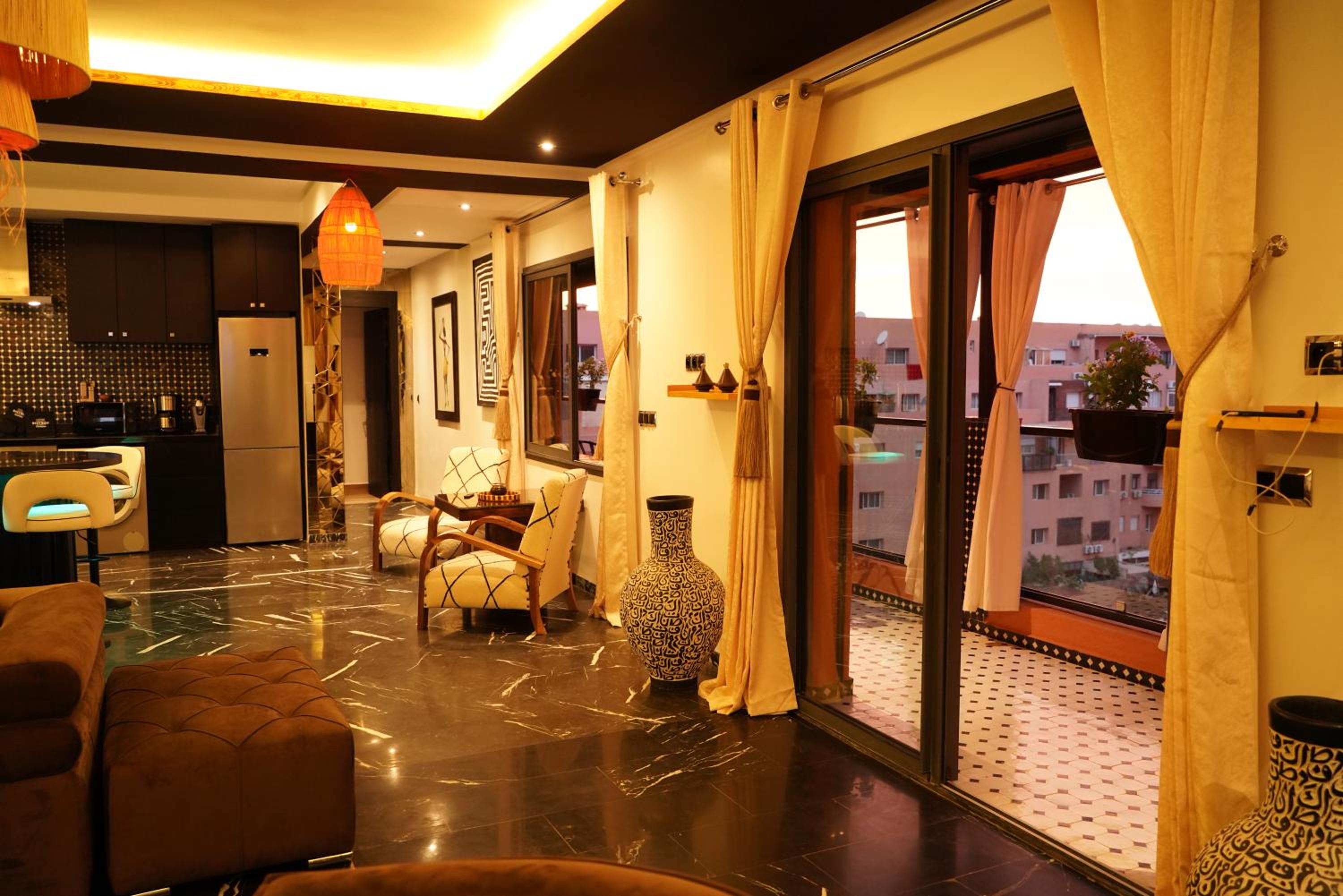 Design Art Gallery Apartment Marrakech swimming pool on the Roof