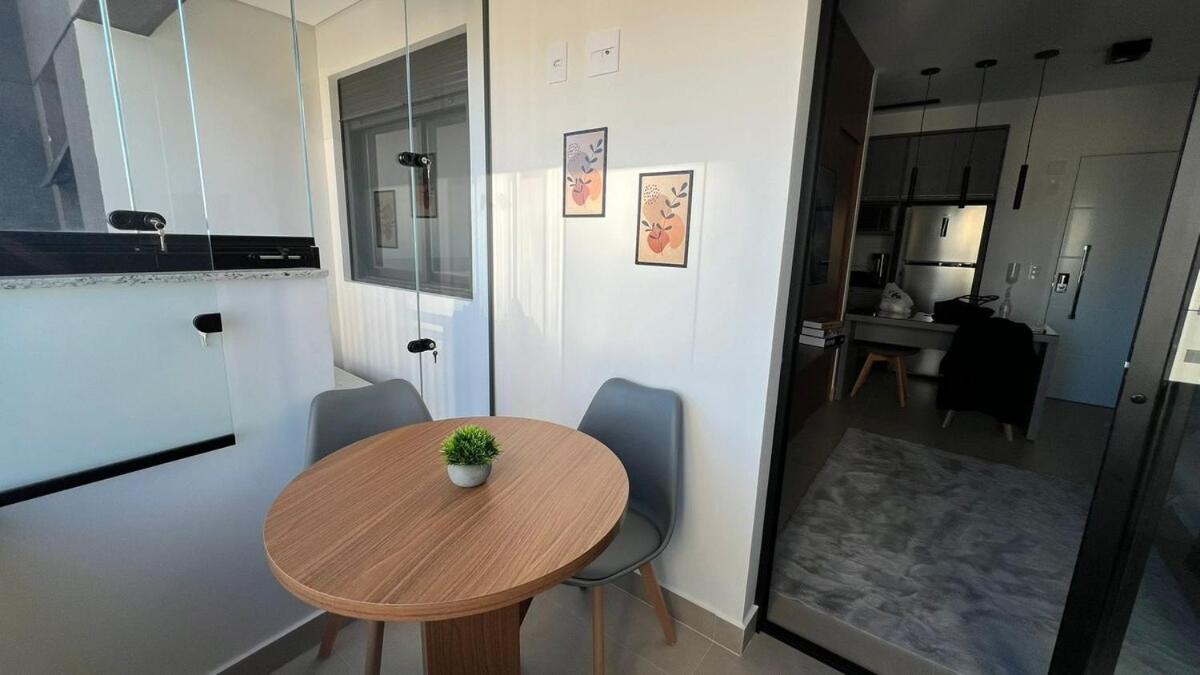 Studio Moderno no Campolim