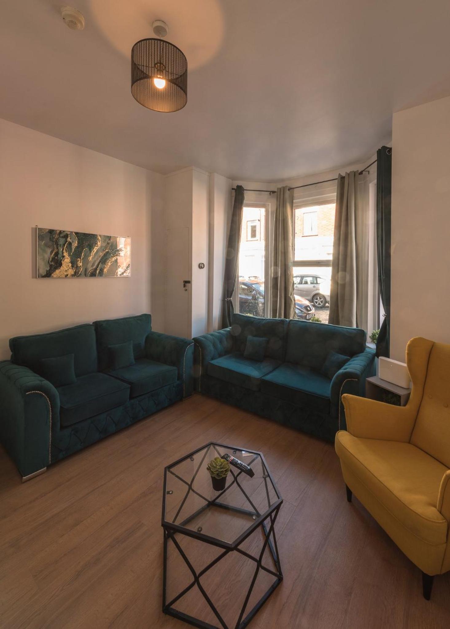 5br Charming House