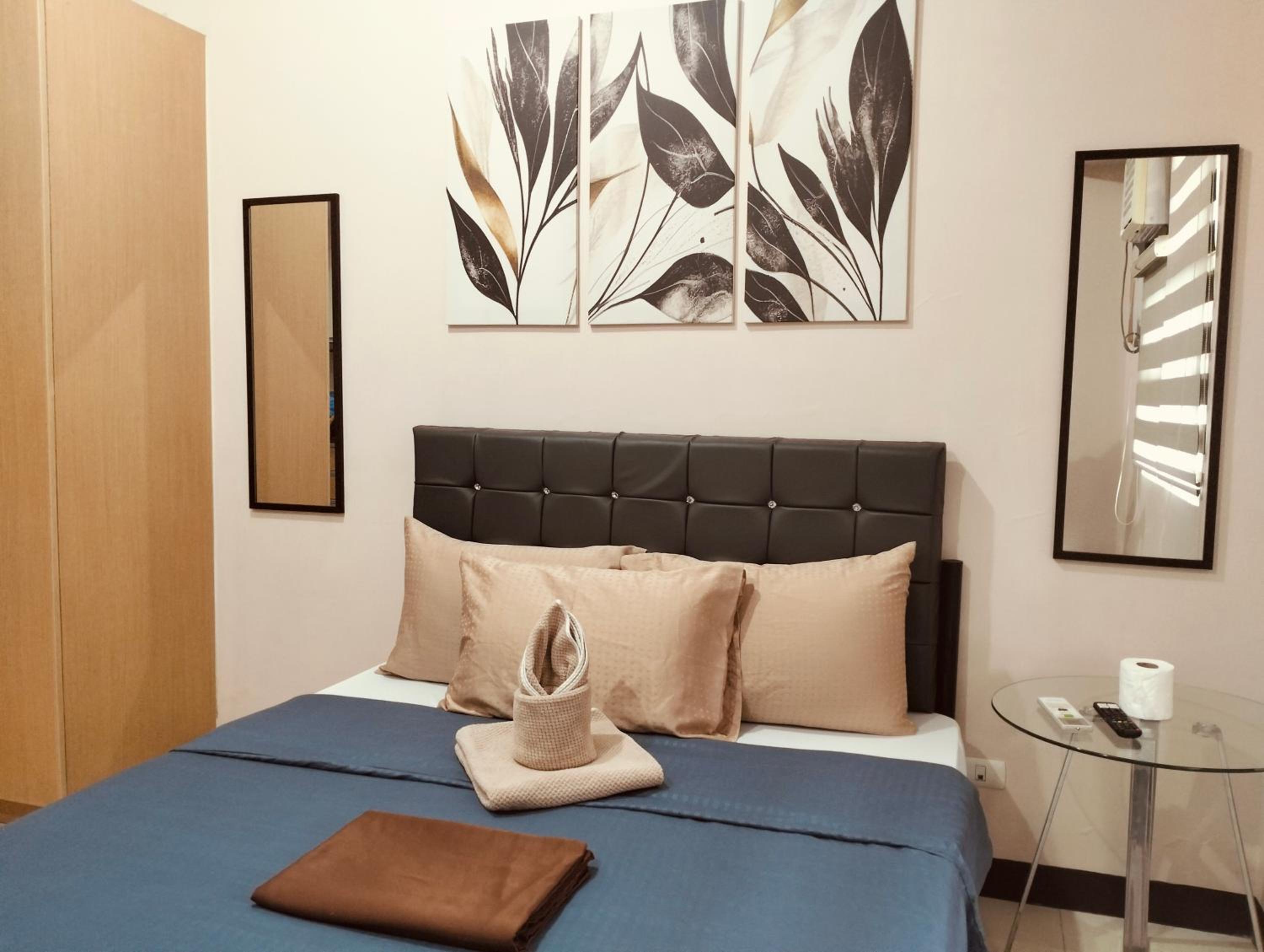 NAIA Manila Airport - Newport Prime Accommodations