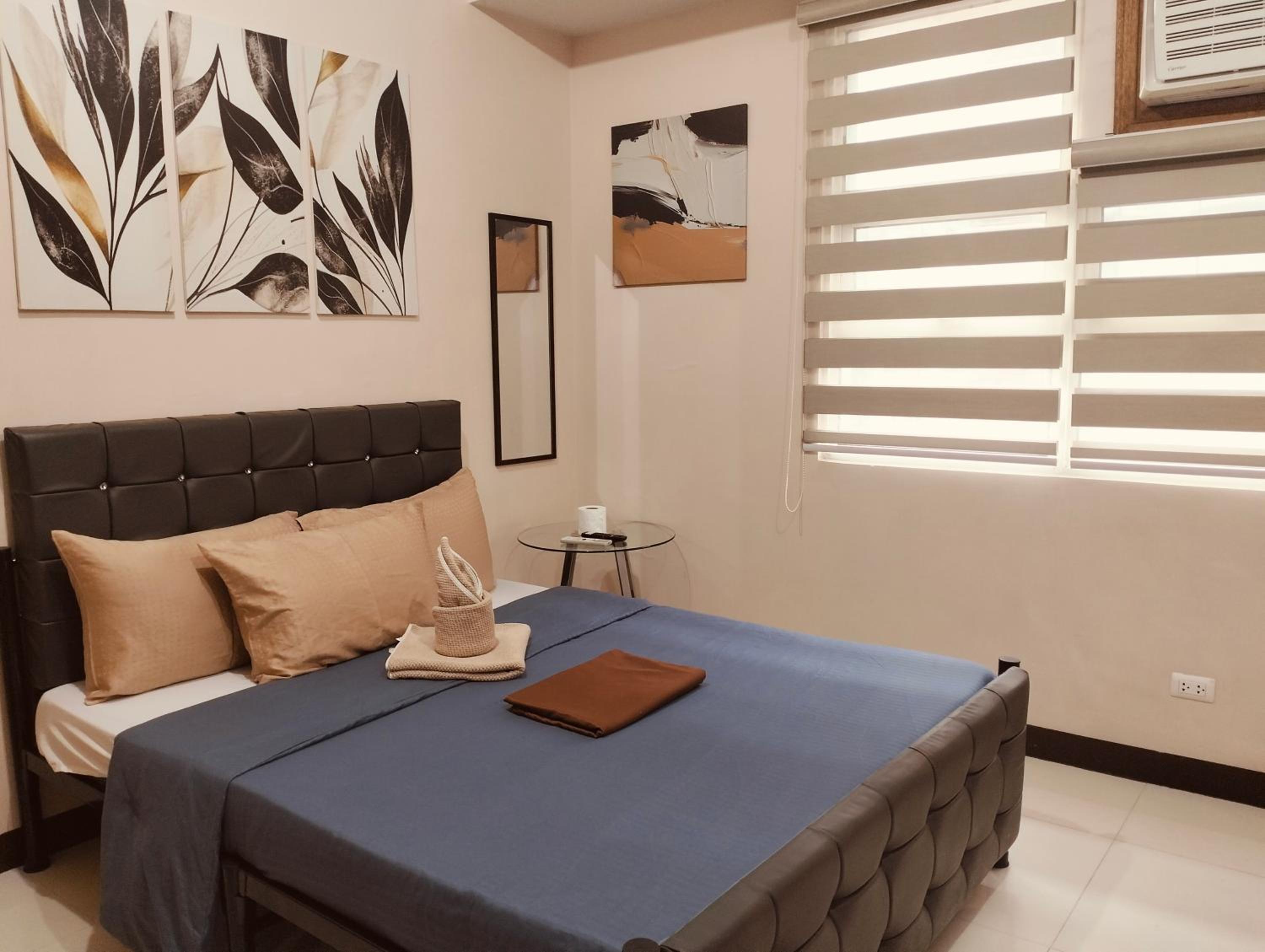 NAIA Manila Airport - Newport Prime Accommodations
