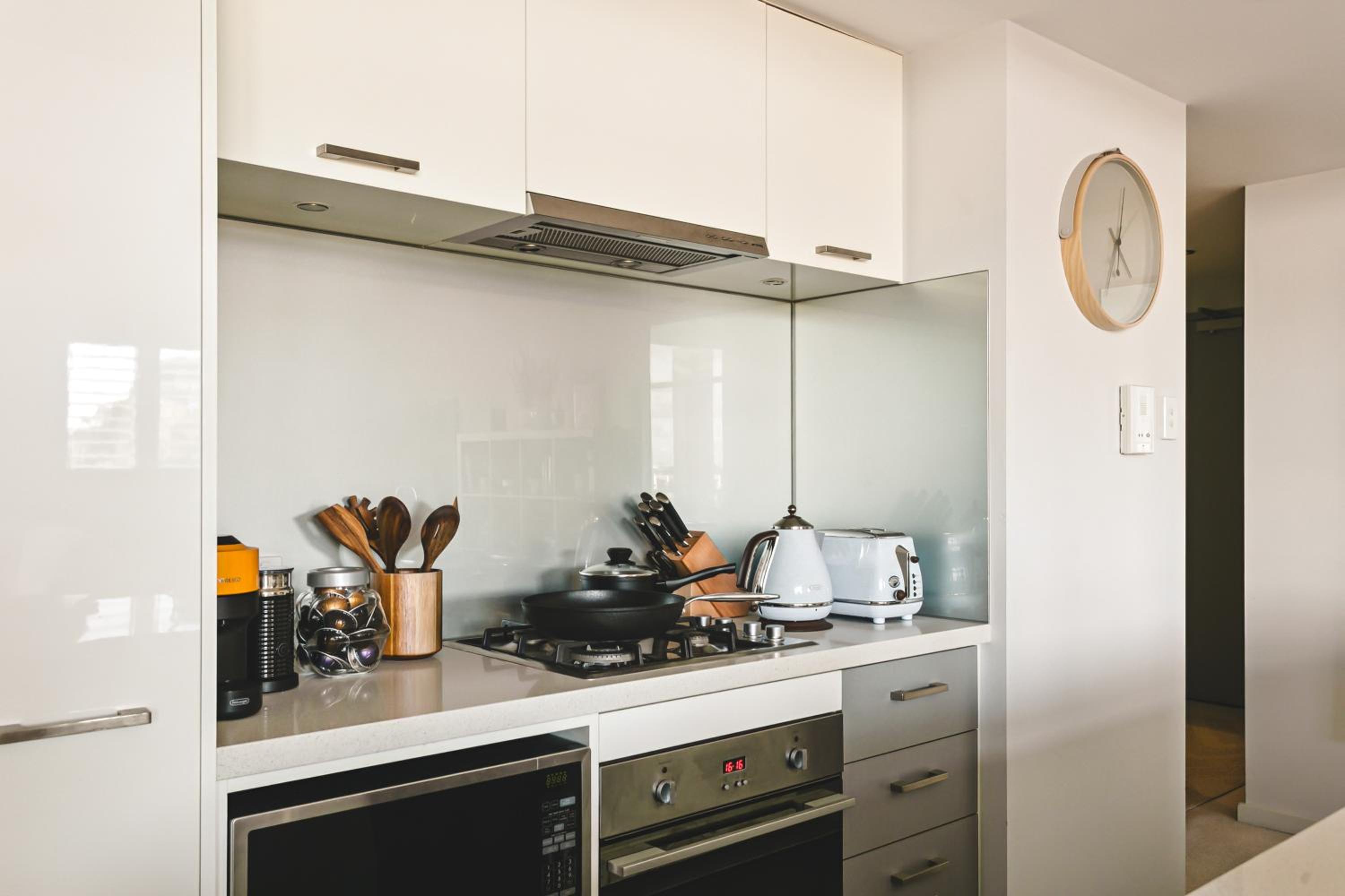 City Views, Beaufort St, 120sqm, Multiple Beds