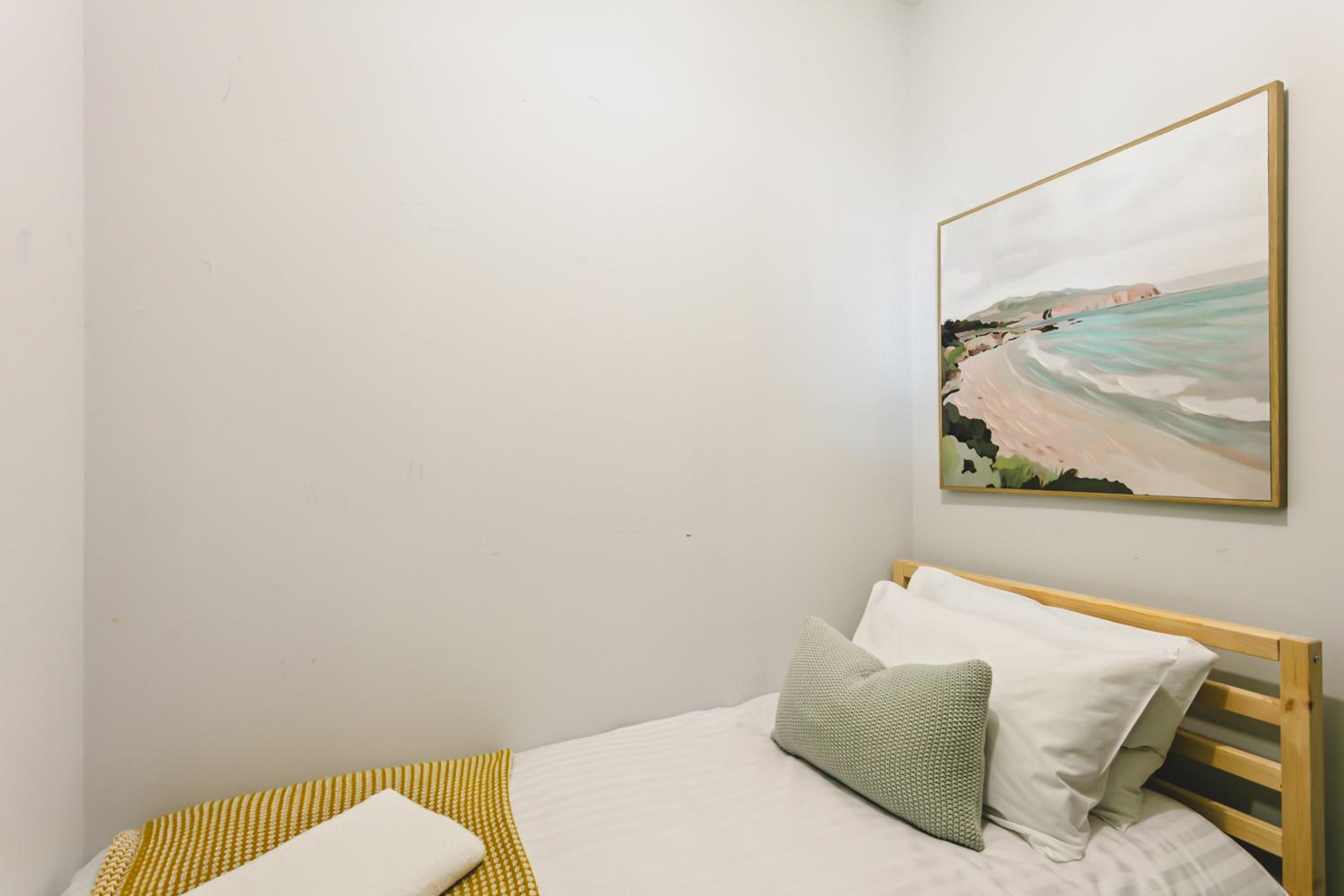 City Views, Beaufort St, 120sqm, Multiple Beds