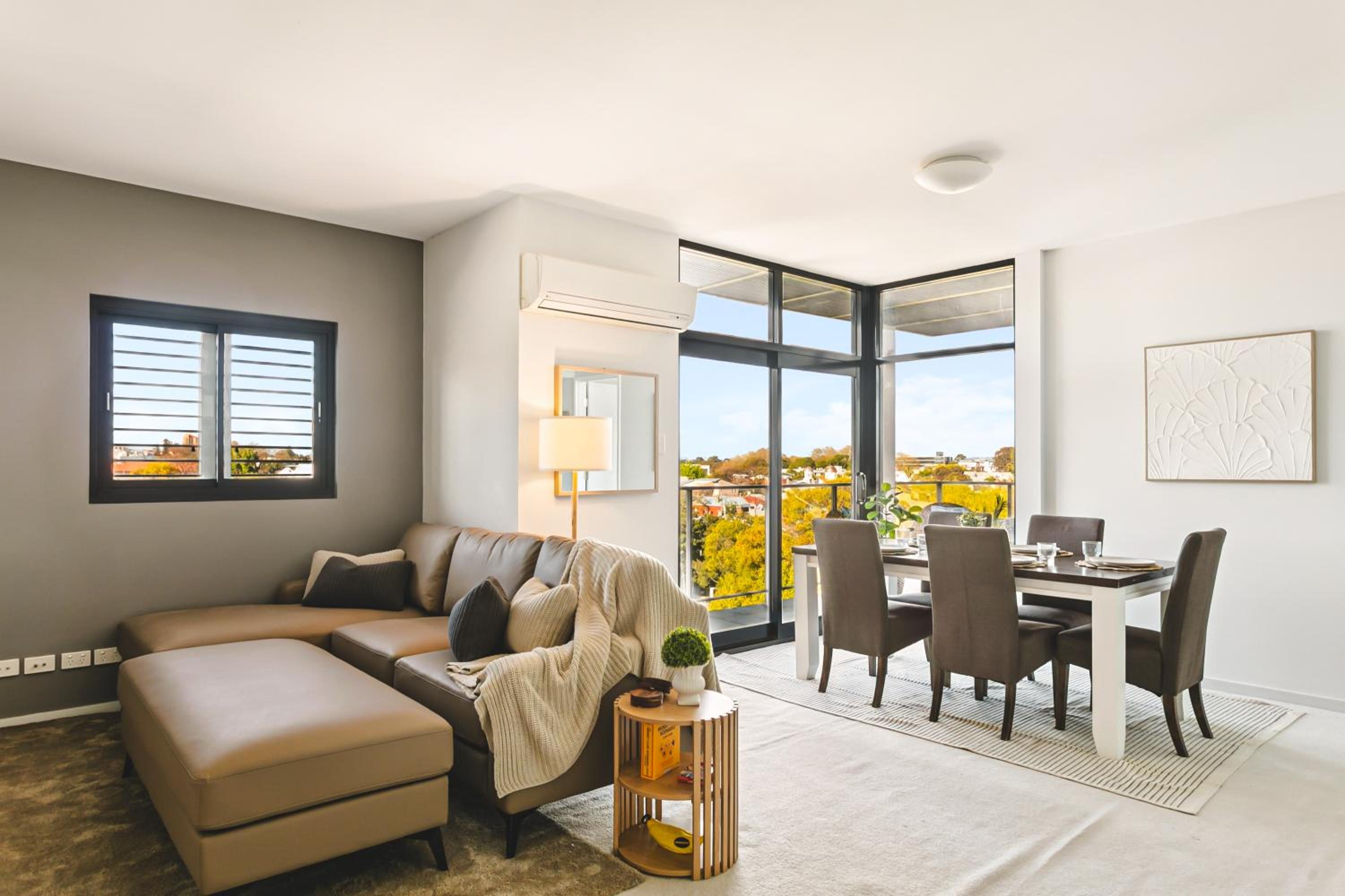 City Views, Beaufort St, 120sqm, Multiple Beds