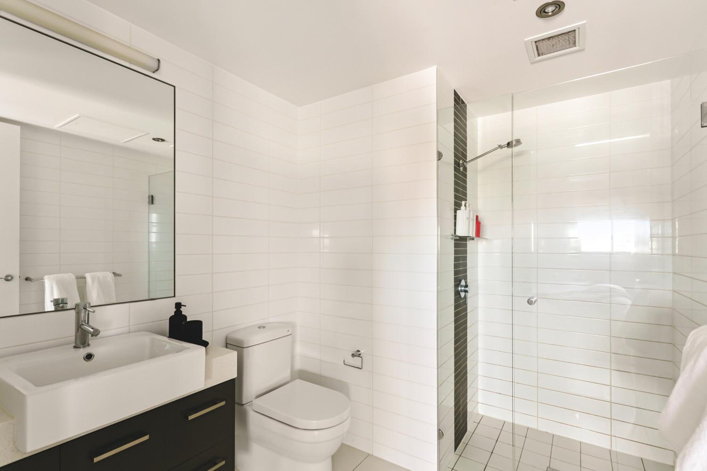 City Views, Beaufort St, 120sqm, Multiple Beds