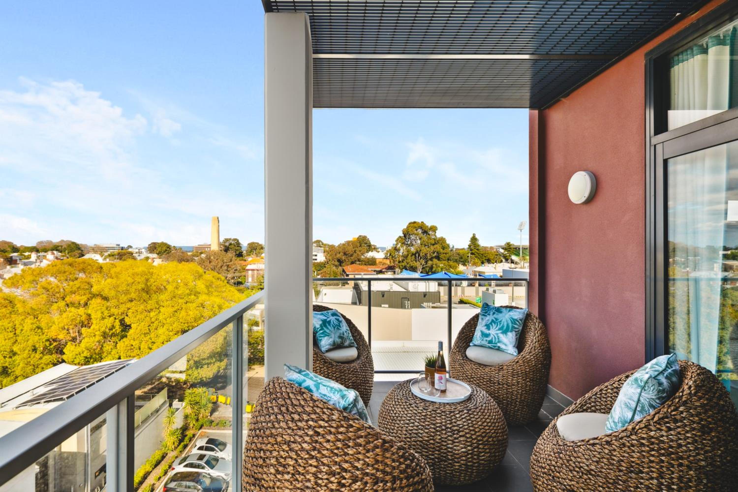 City Views, Beaufort St, 120sqm, Multiple Beds