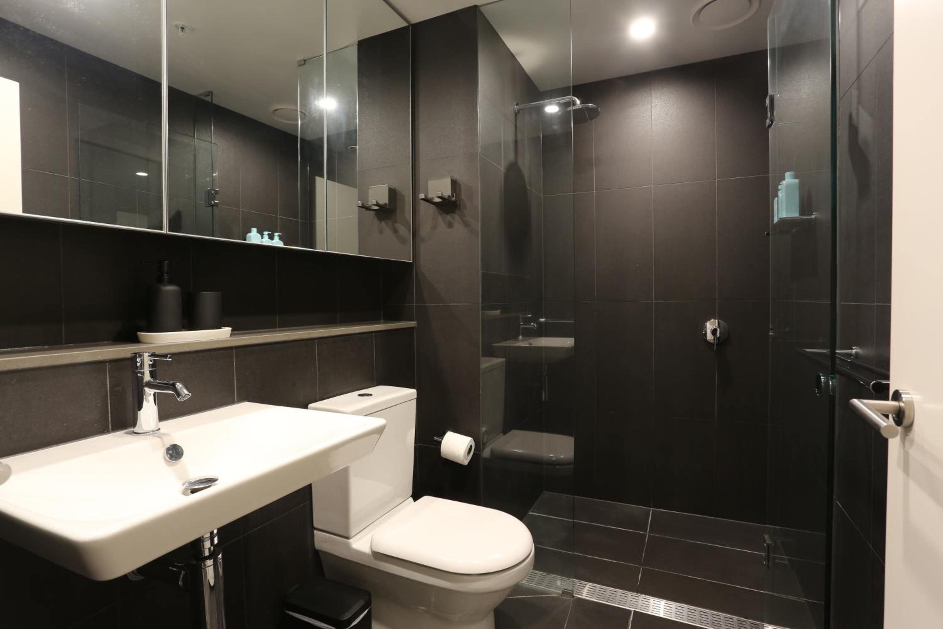 Docklands Skyline Apartments by Luma Signature