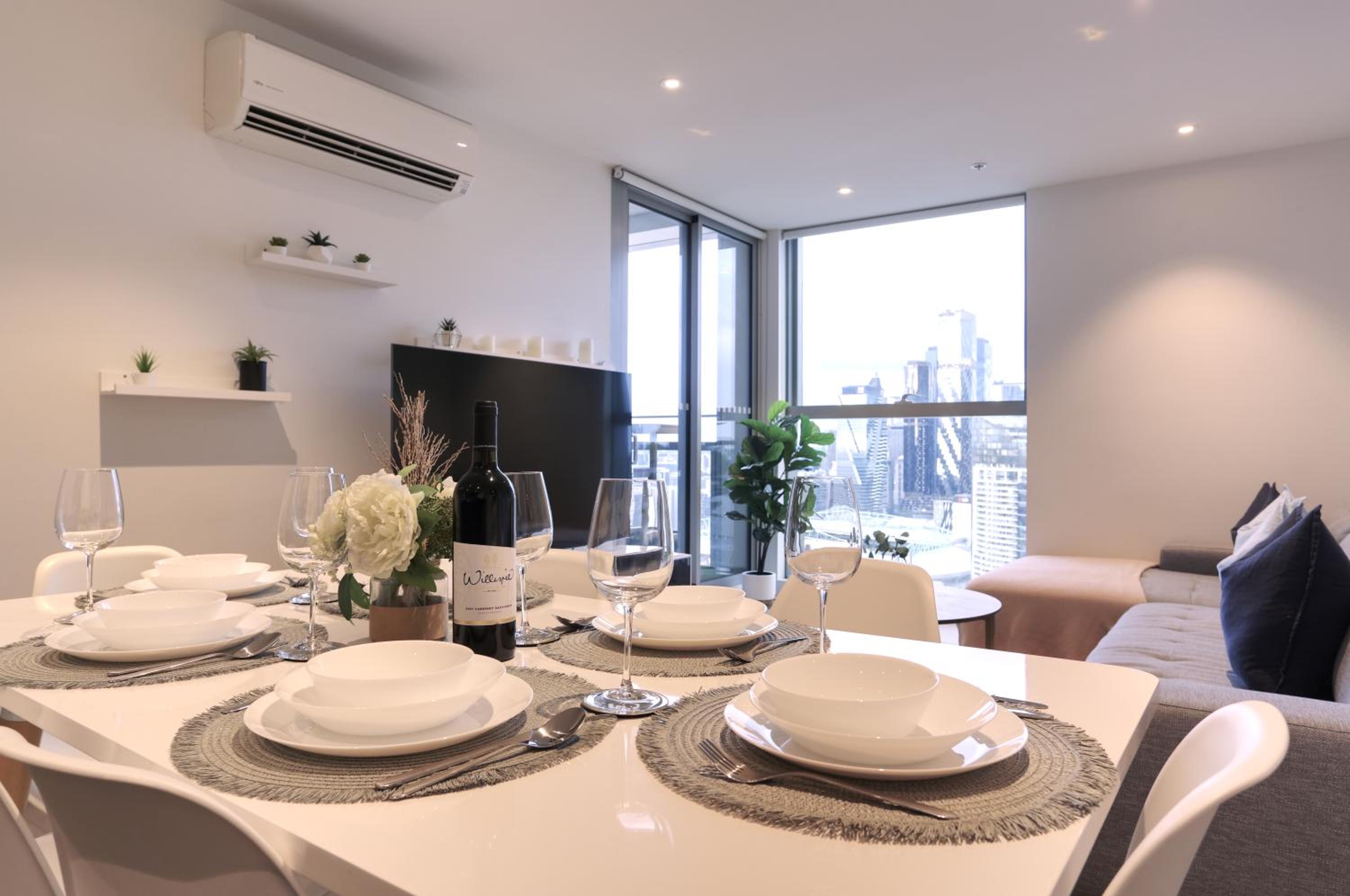 Docklands Skyline Apartments by Luma Signature