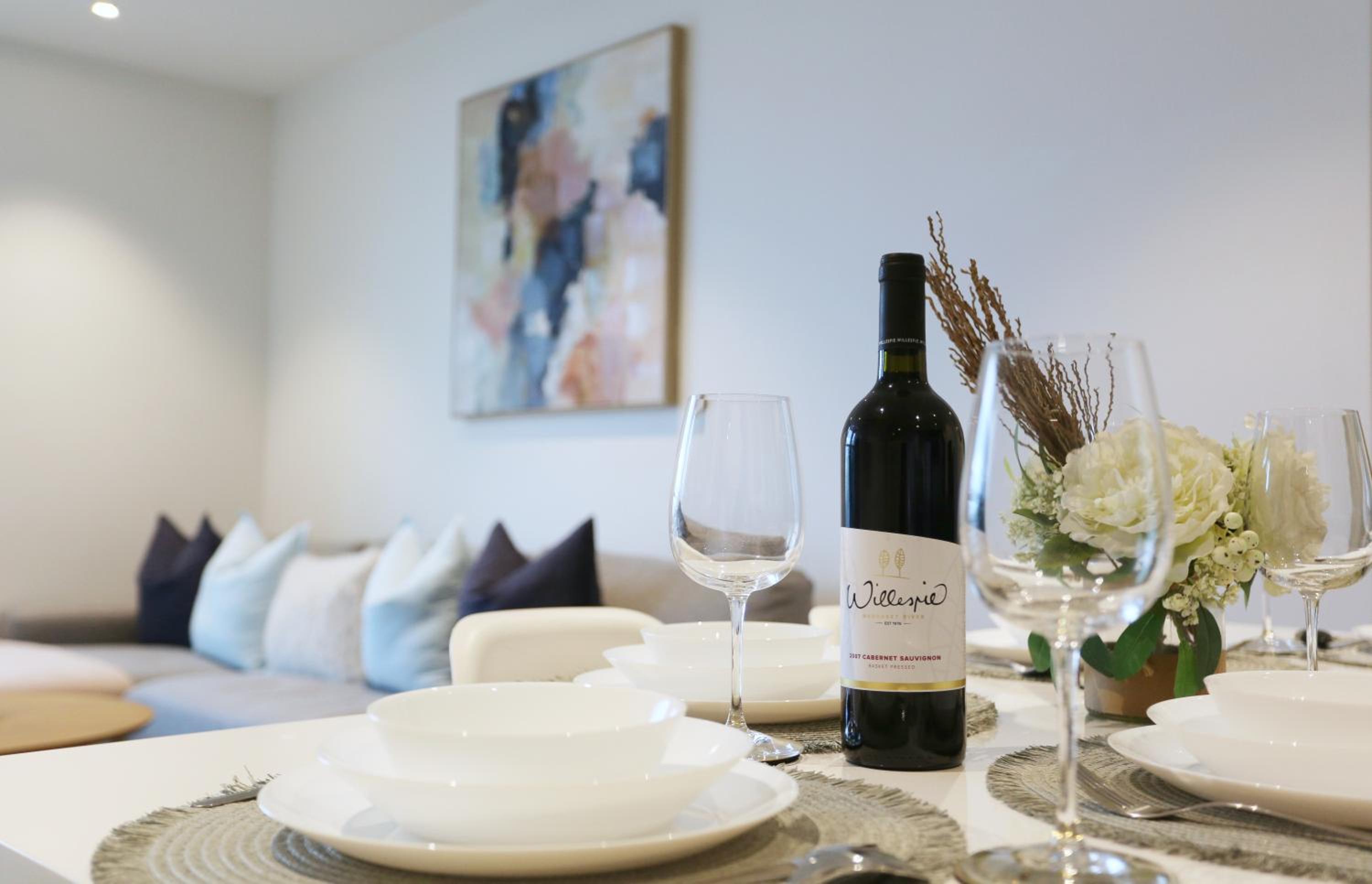 Docklands Skyline Apartments by Luma Signature