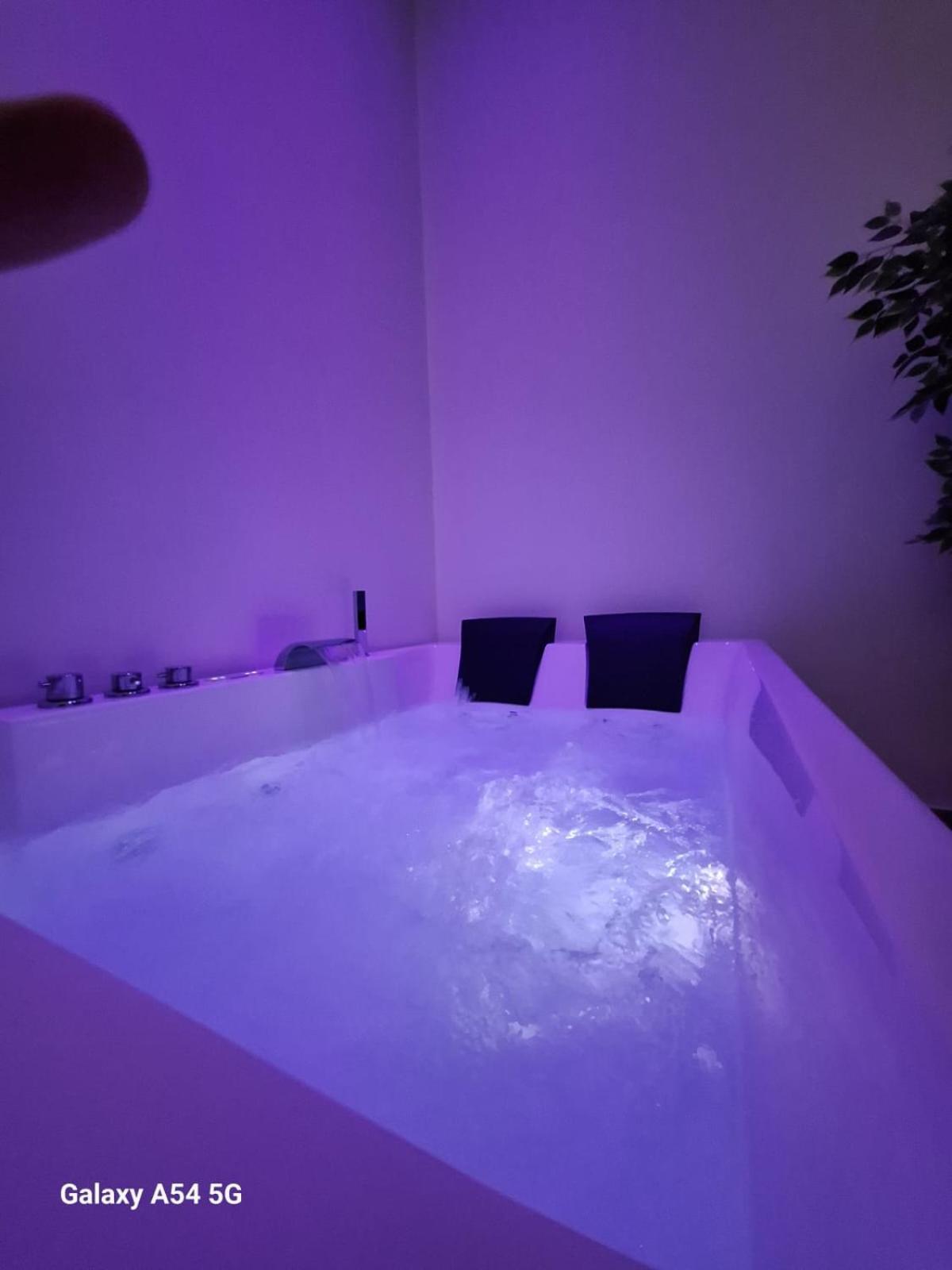 Luxury Suites Glory Tower