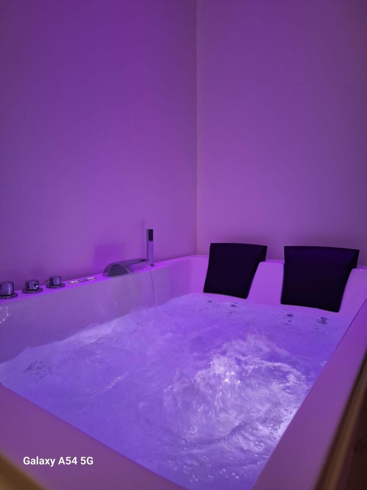Luxury Suites Glory Tower