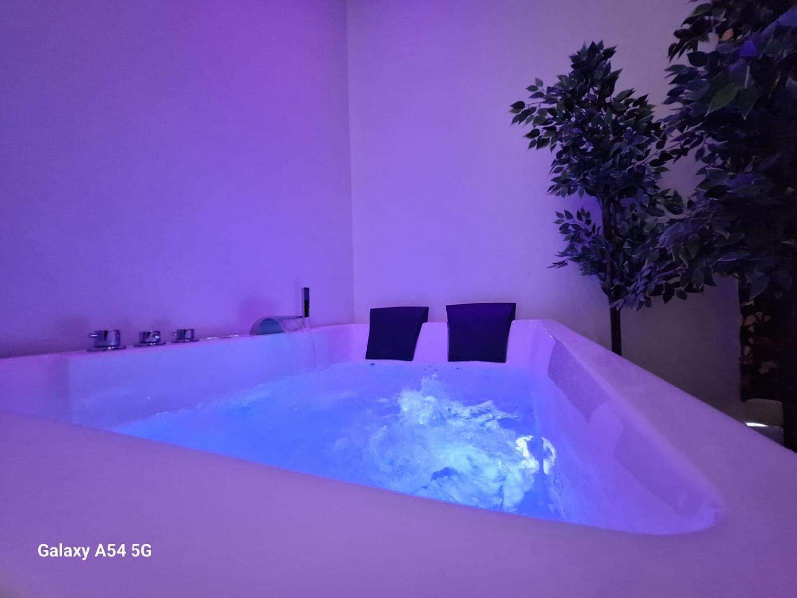 Luxury Suites Glory Tower