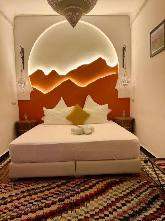 Riad New Moon